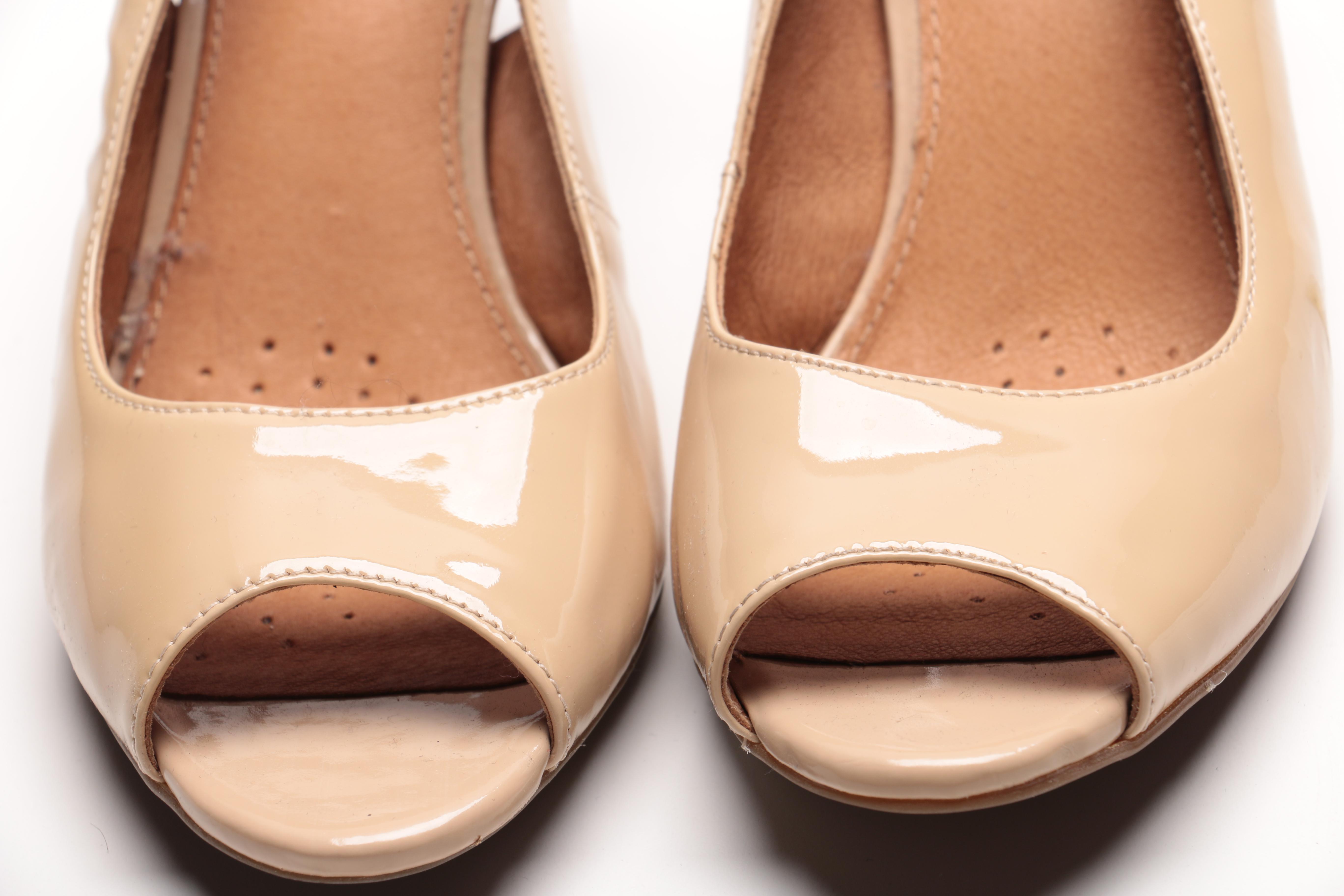 Clarks Artisan "Cynthia Fest" Peep Toe Heels