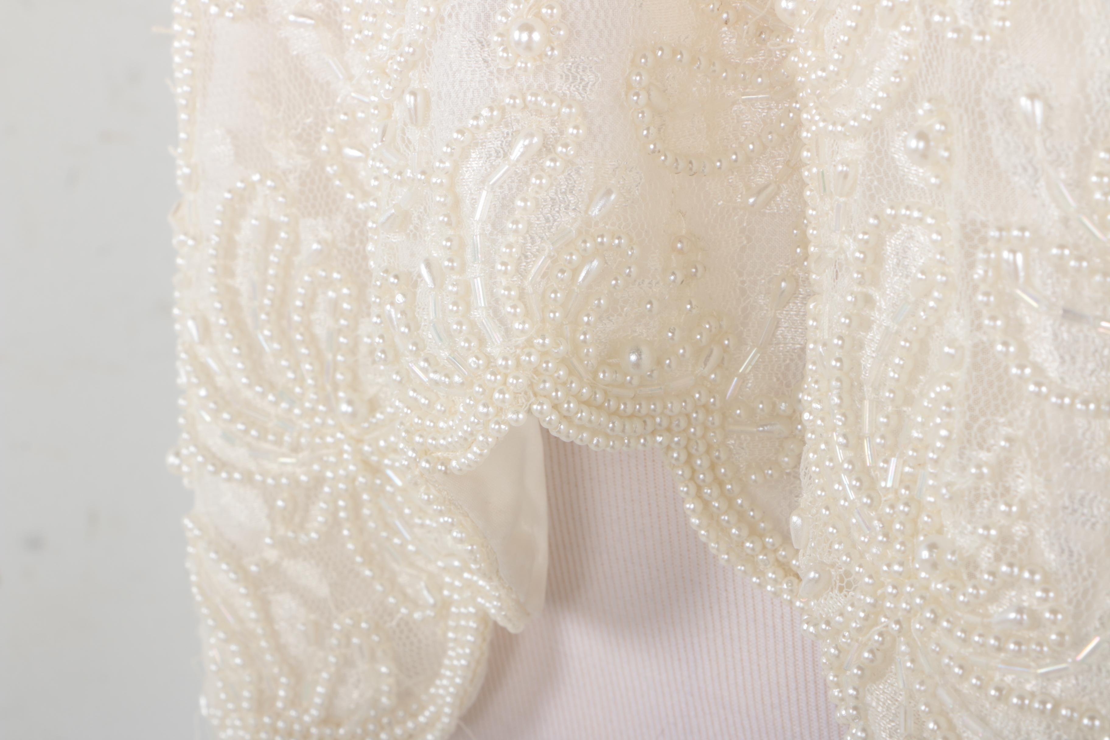 Laurence Kazar White Lace Beaded Top
