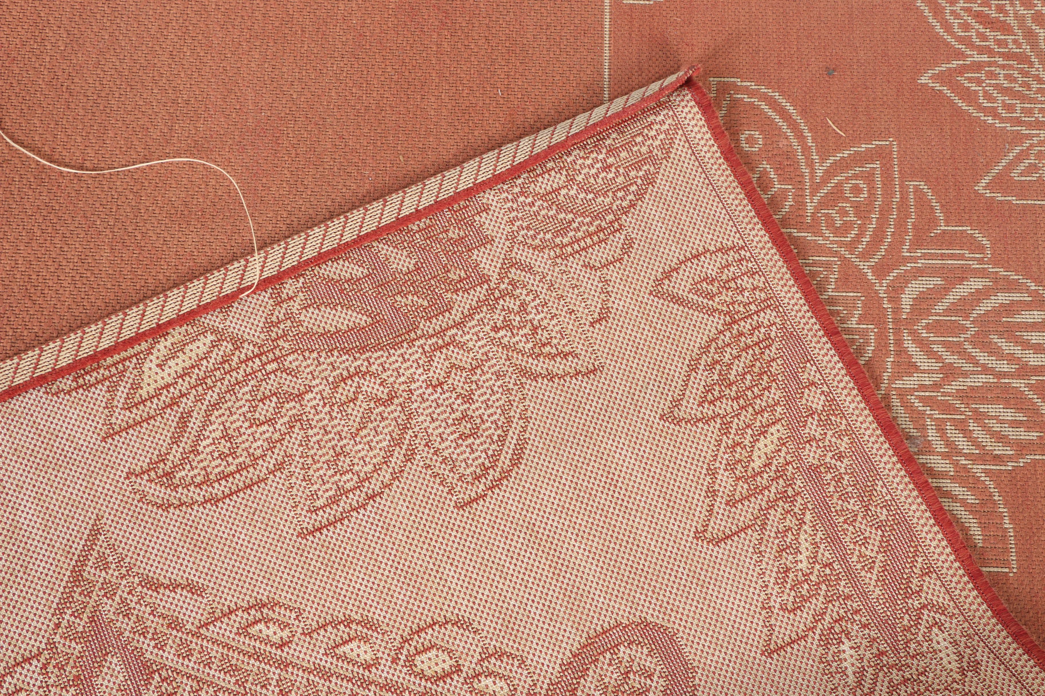 Machine Made Paisley Border Area Rug