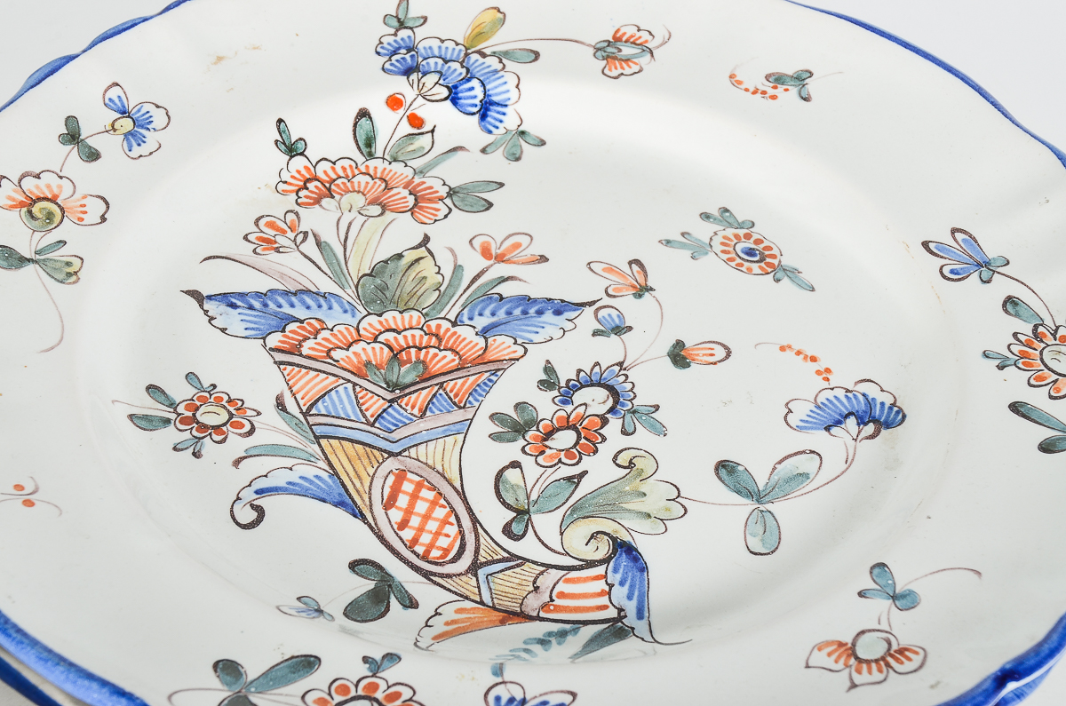 Vintage Handpainted Earthenware Majolica Dinner Plates