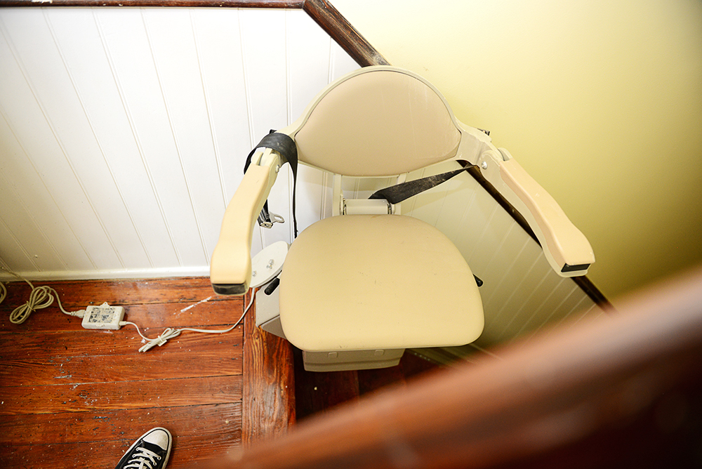 Bruno SRE-3000 Stairway Chair Lift