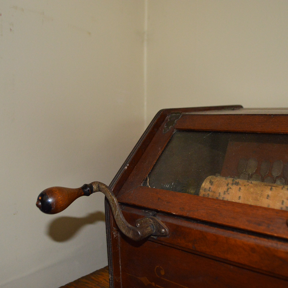 1880s Hand-Cranked Concert Roller Organ