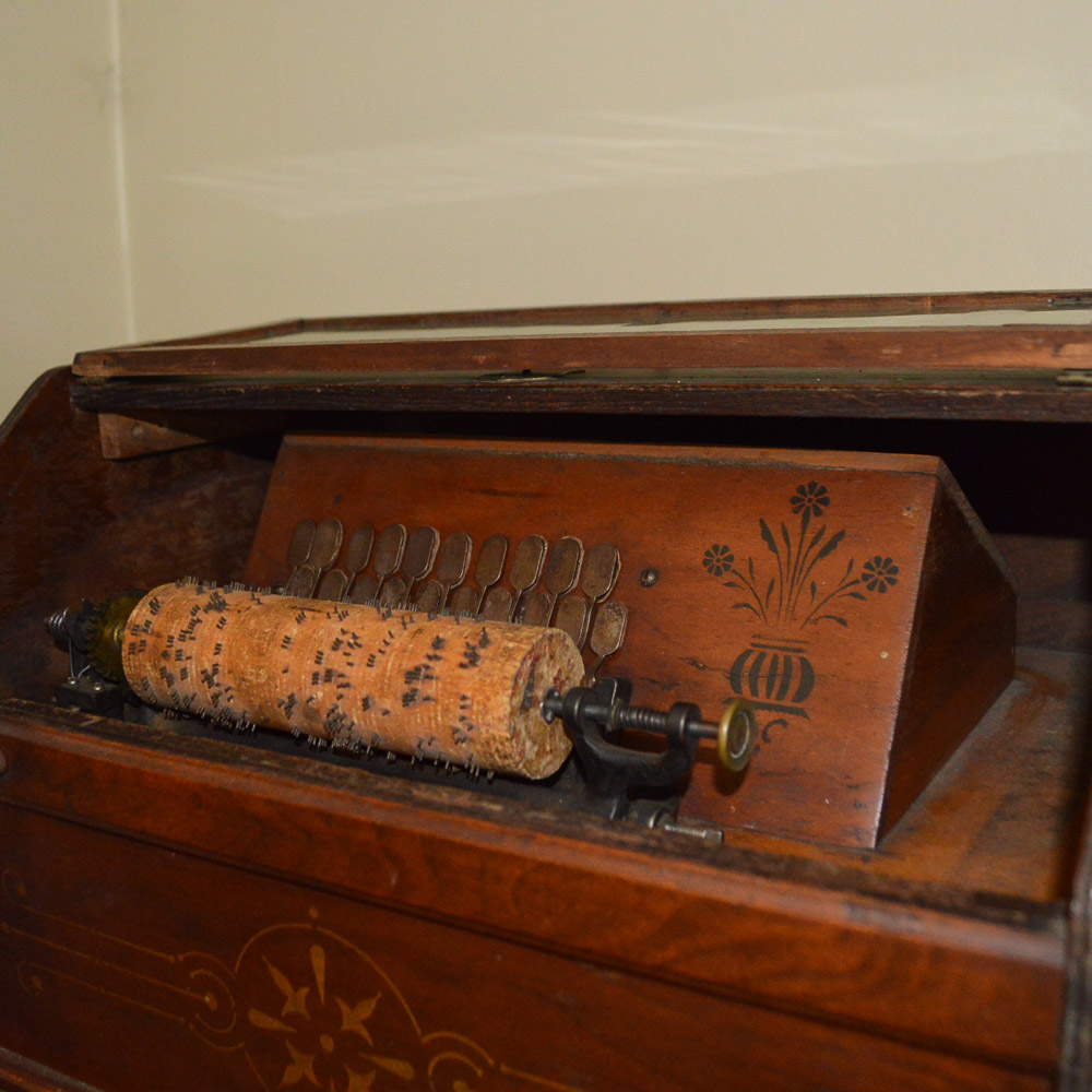 1880s Hand-Cranked Concert Roller Organ