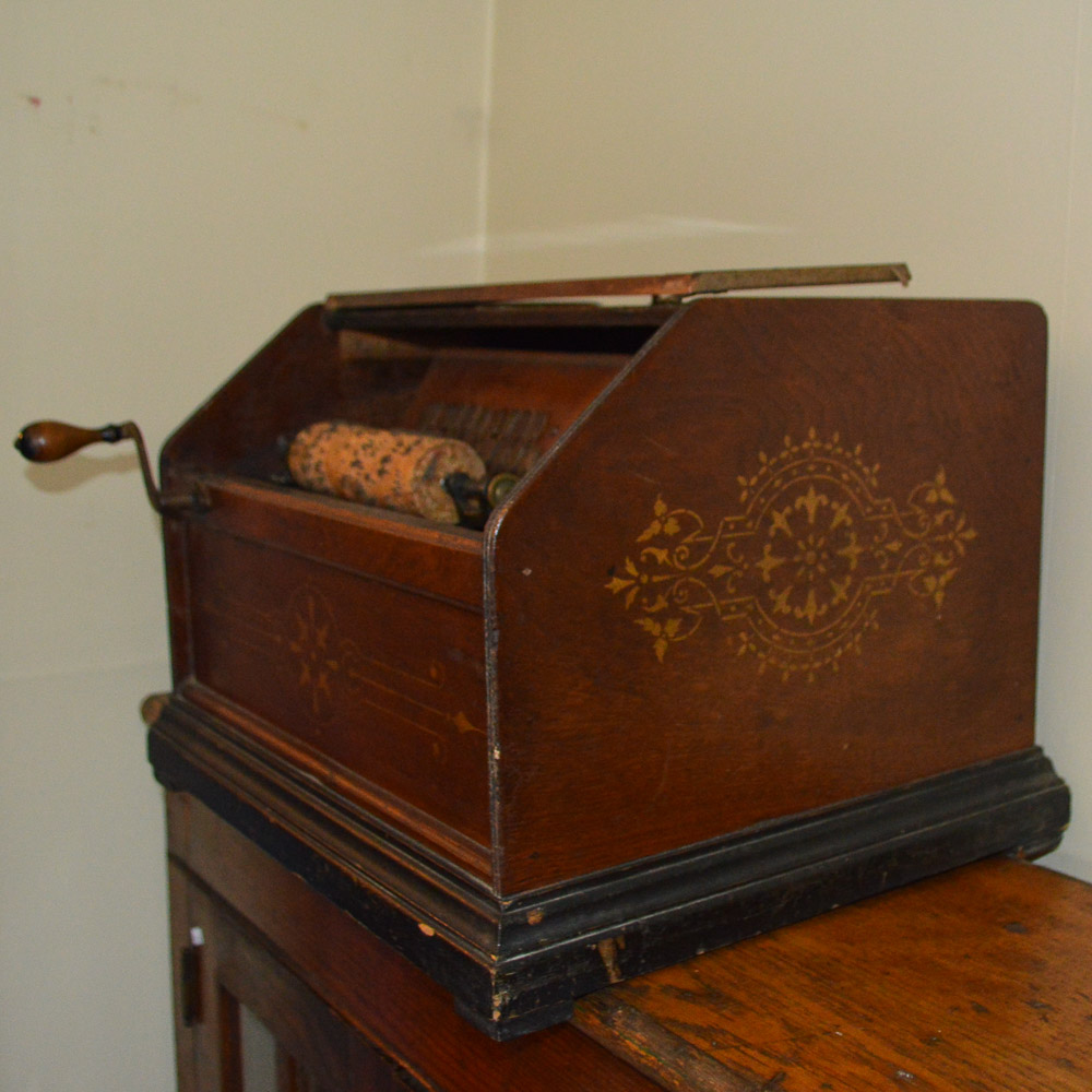 1880s Hand-Cranked Concert Roller Organ