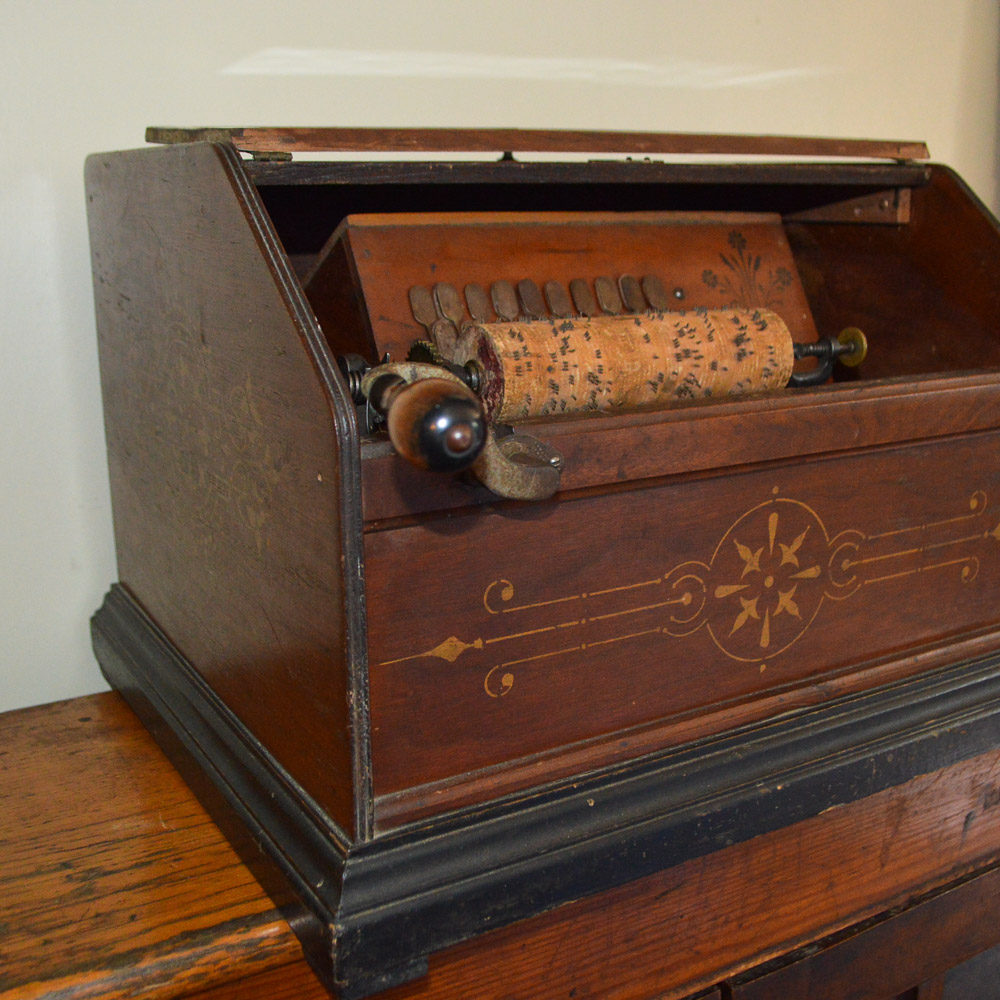 1880s Hand-Cranked Concert Roller Organ