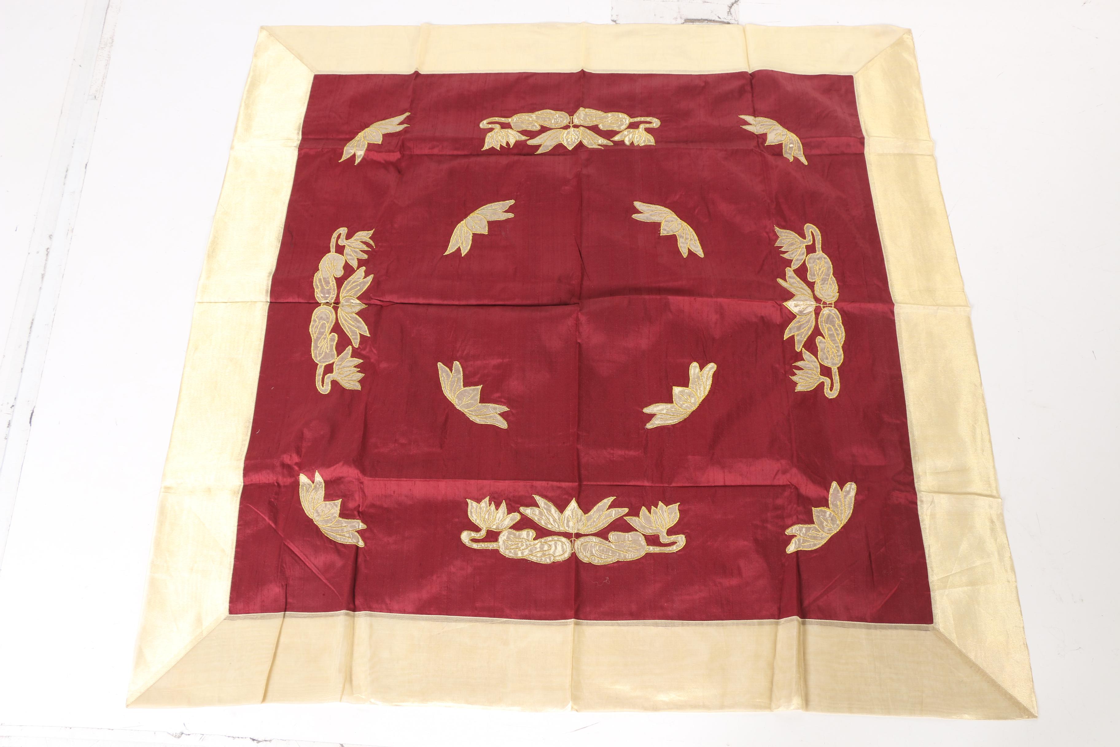 Tablecloths With Embroidered Piece