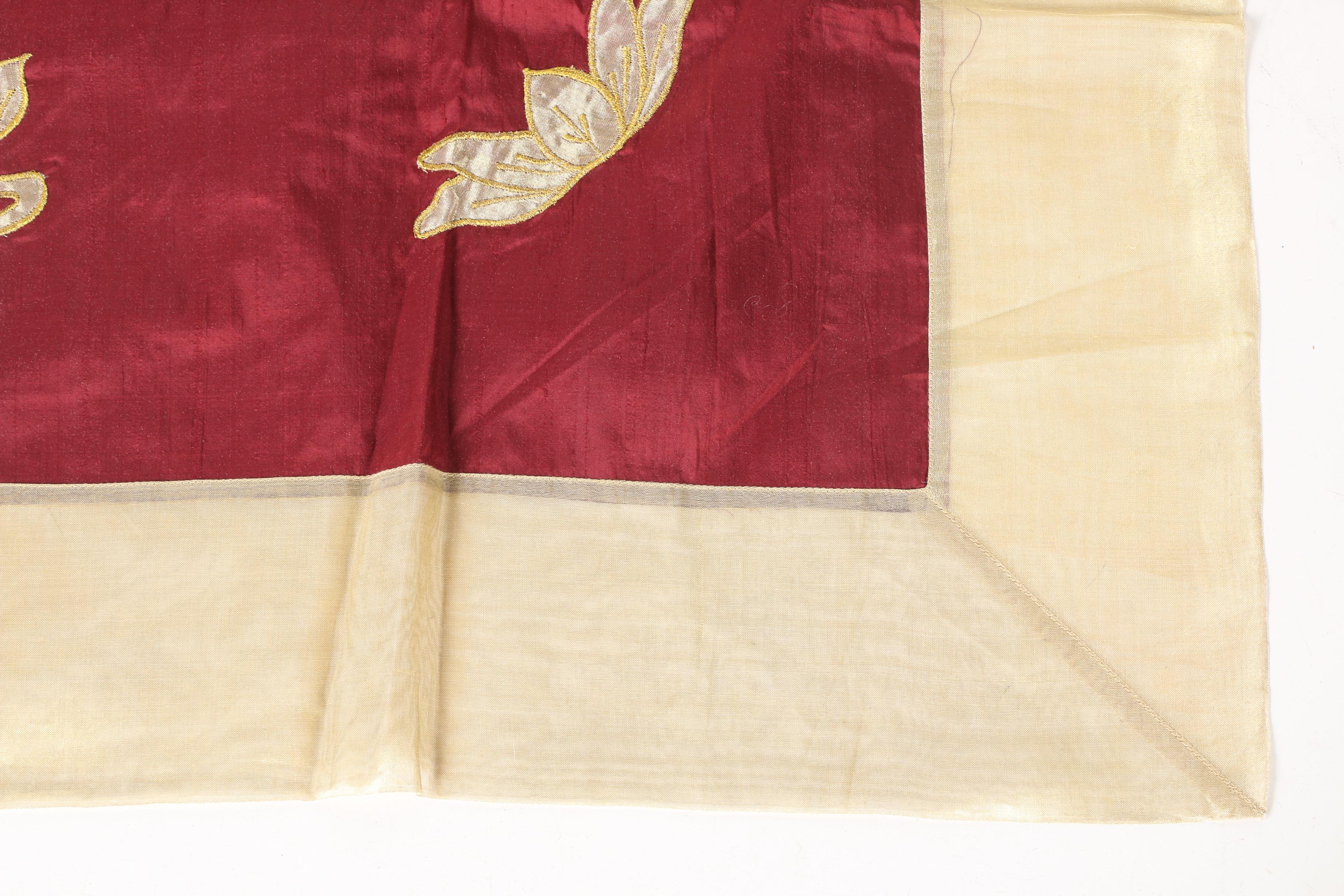 Tablecloths With Embroidered Piece