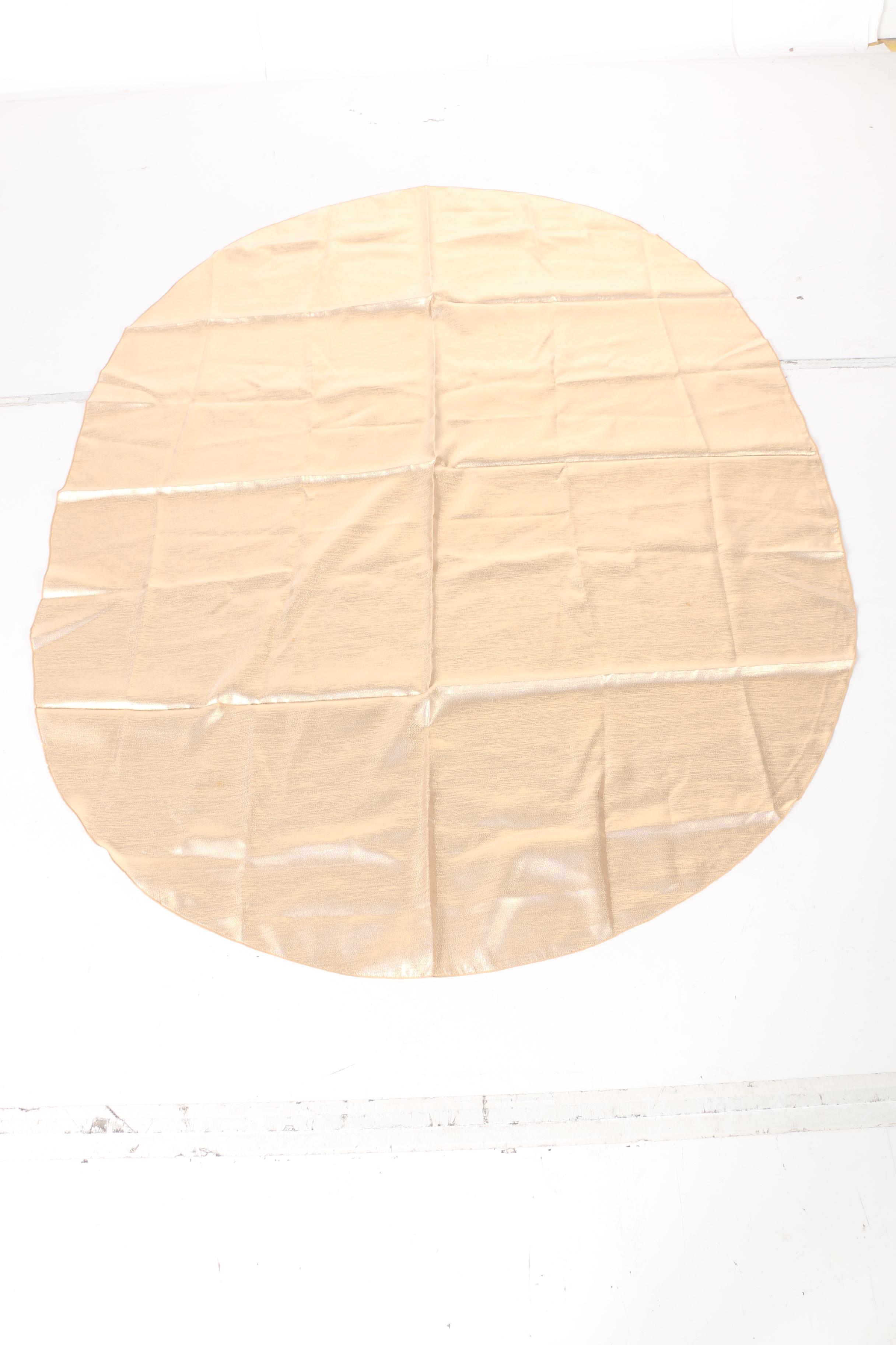 Tablecloths With Embroidered Piece