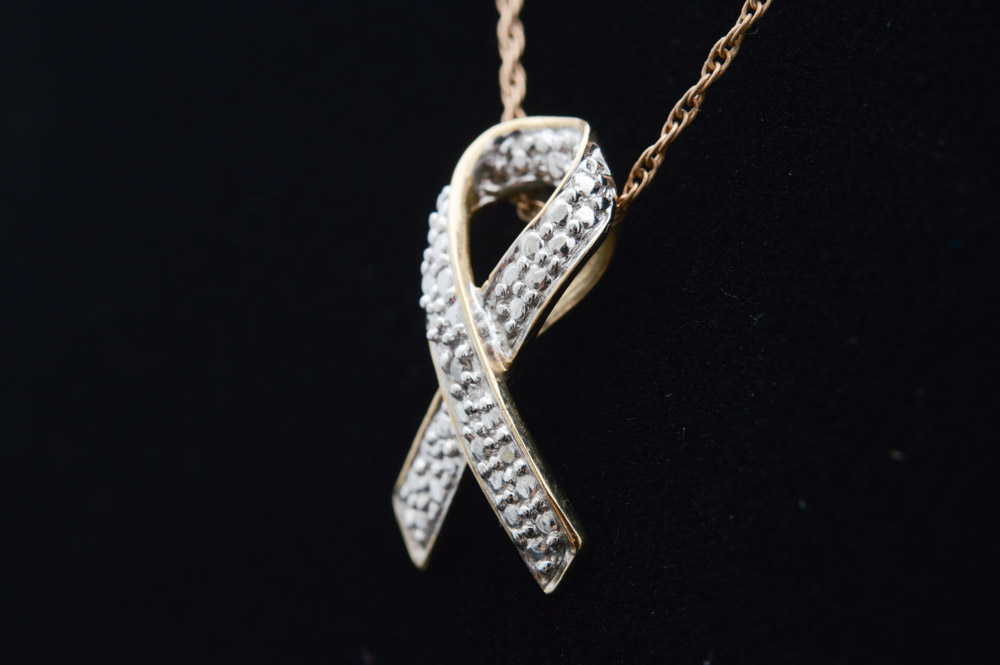 10K Yellow and White Gold Ribbon Pendant and Chain
