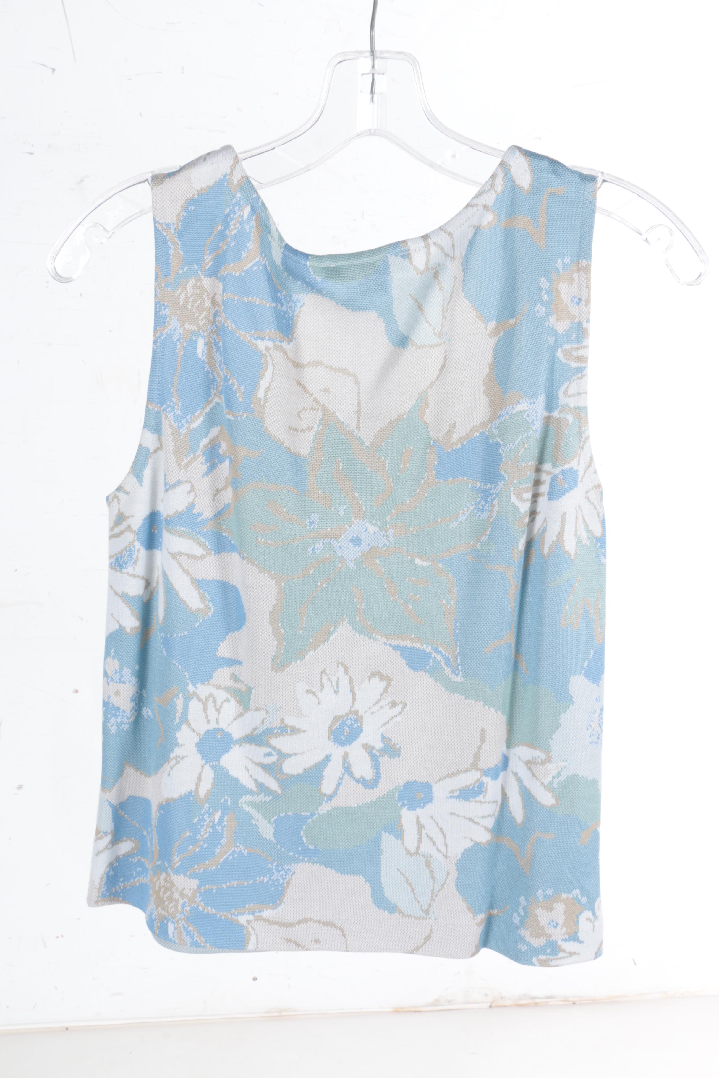 St. John Women's Sleeveless Tops