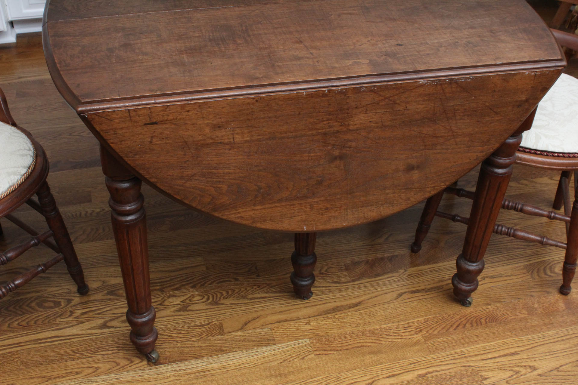 Mahogany Drop Leaf Dining Table with Chairs