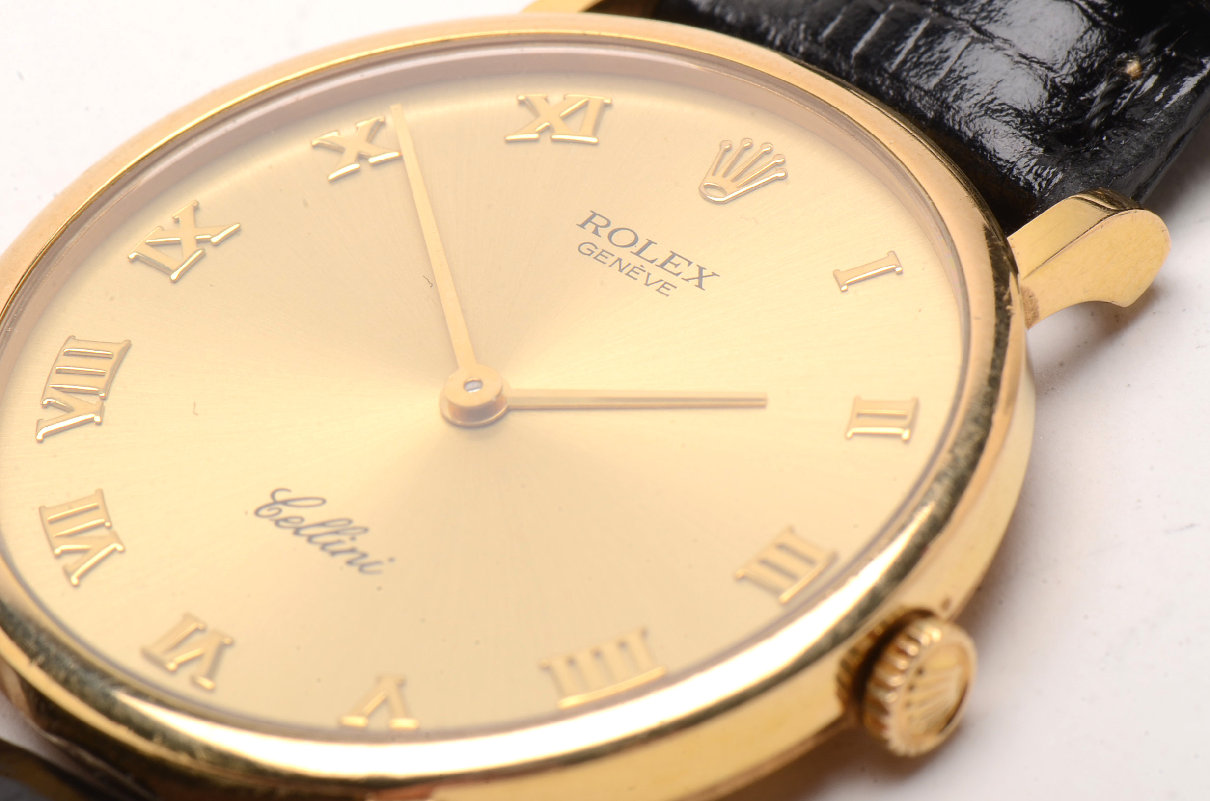 Rolex Cellini Classic 18K Gold Champagne Manual Wind Watch