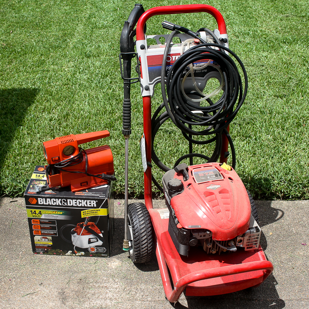 Black & Decker Cordless Rechargeable Garden Sprayer and Power Washer