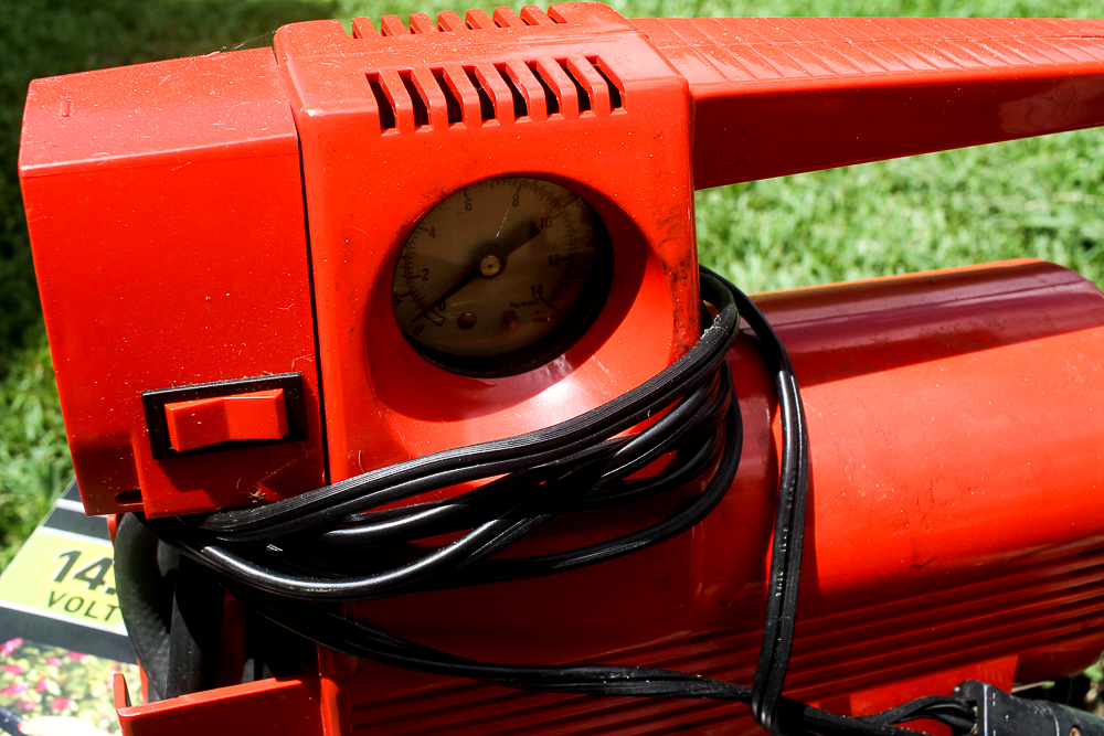 Black & Decker Cordless Rechargeable Garden Sprayer and Power Washer