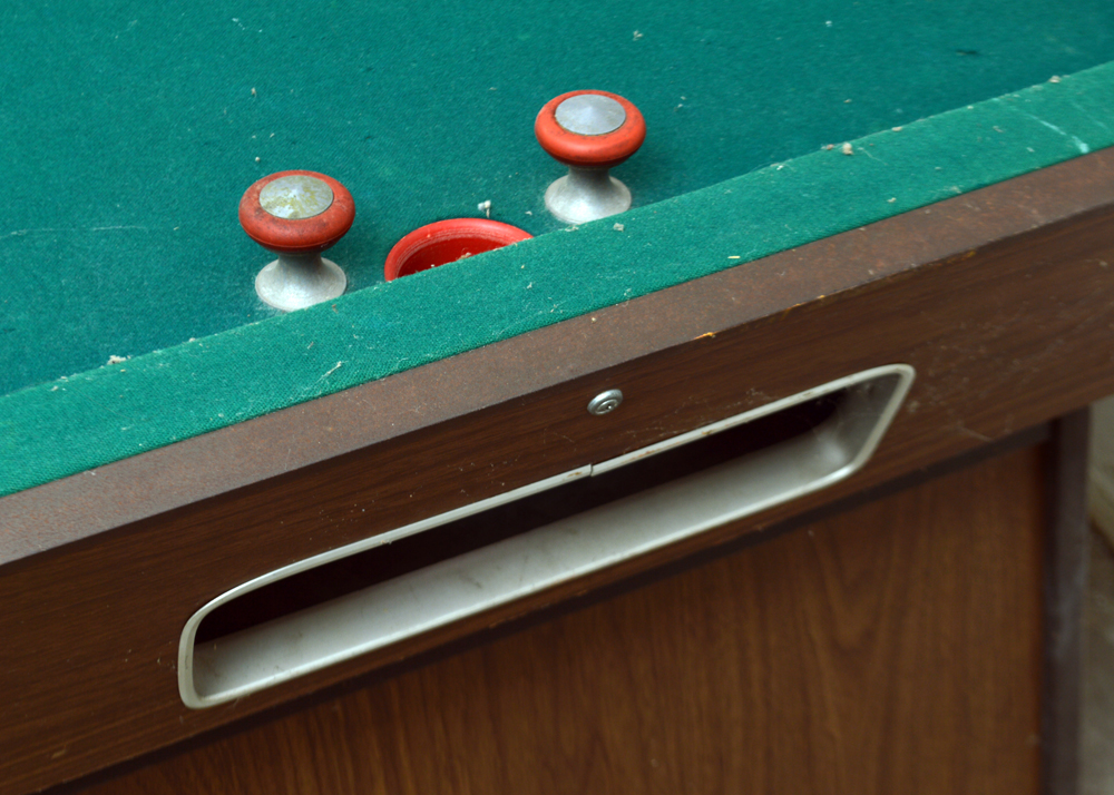 Brinktun Bumper Pool Table