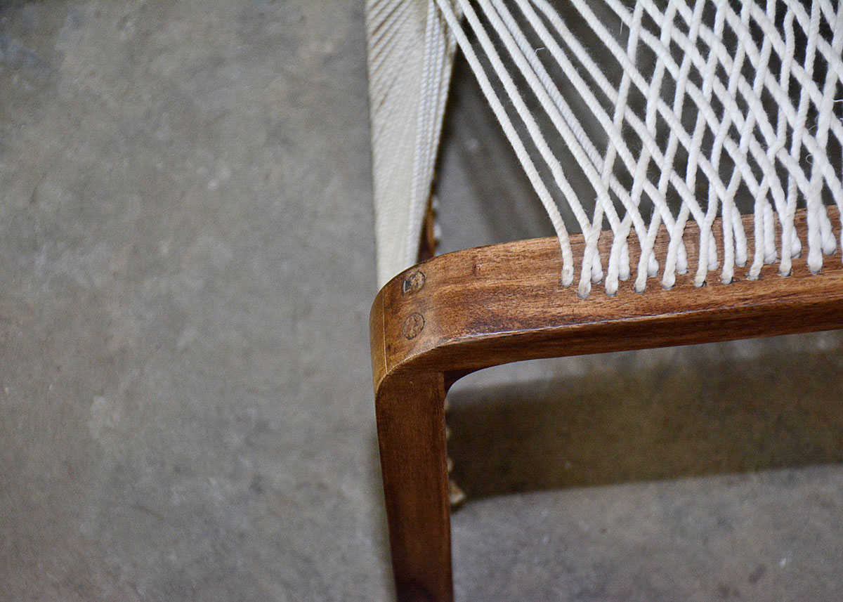 Danish Modern Style String Chair with Footrest | EBTH