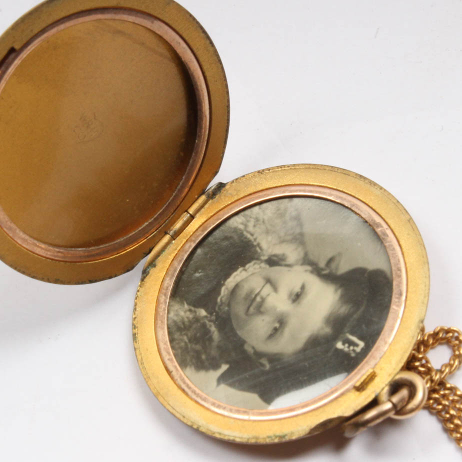 Vintage Elgin Pocket Watch with Lockets