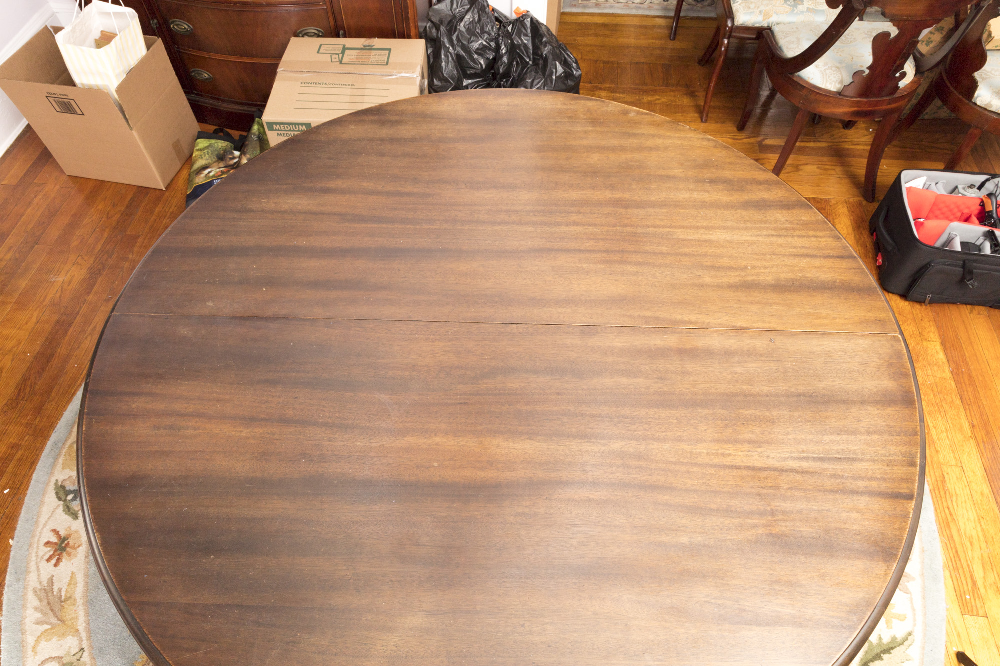 Chippendale Style Mahogany Round Extension Dining Table