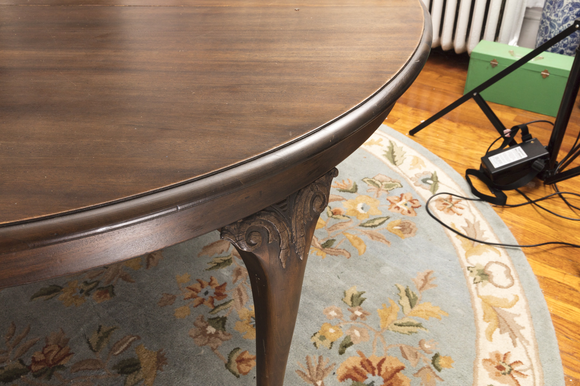 Chippendale Style Mahogany Round Extension Dining Table