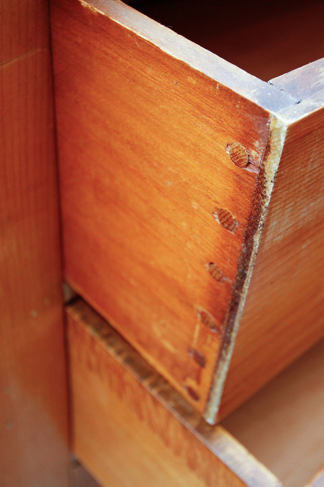 Antique Colonial Pine Chest of Drawers