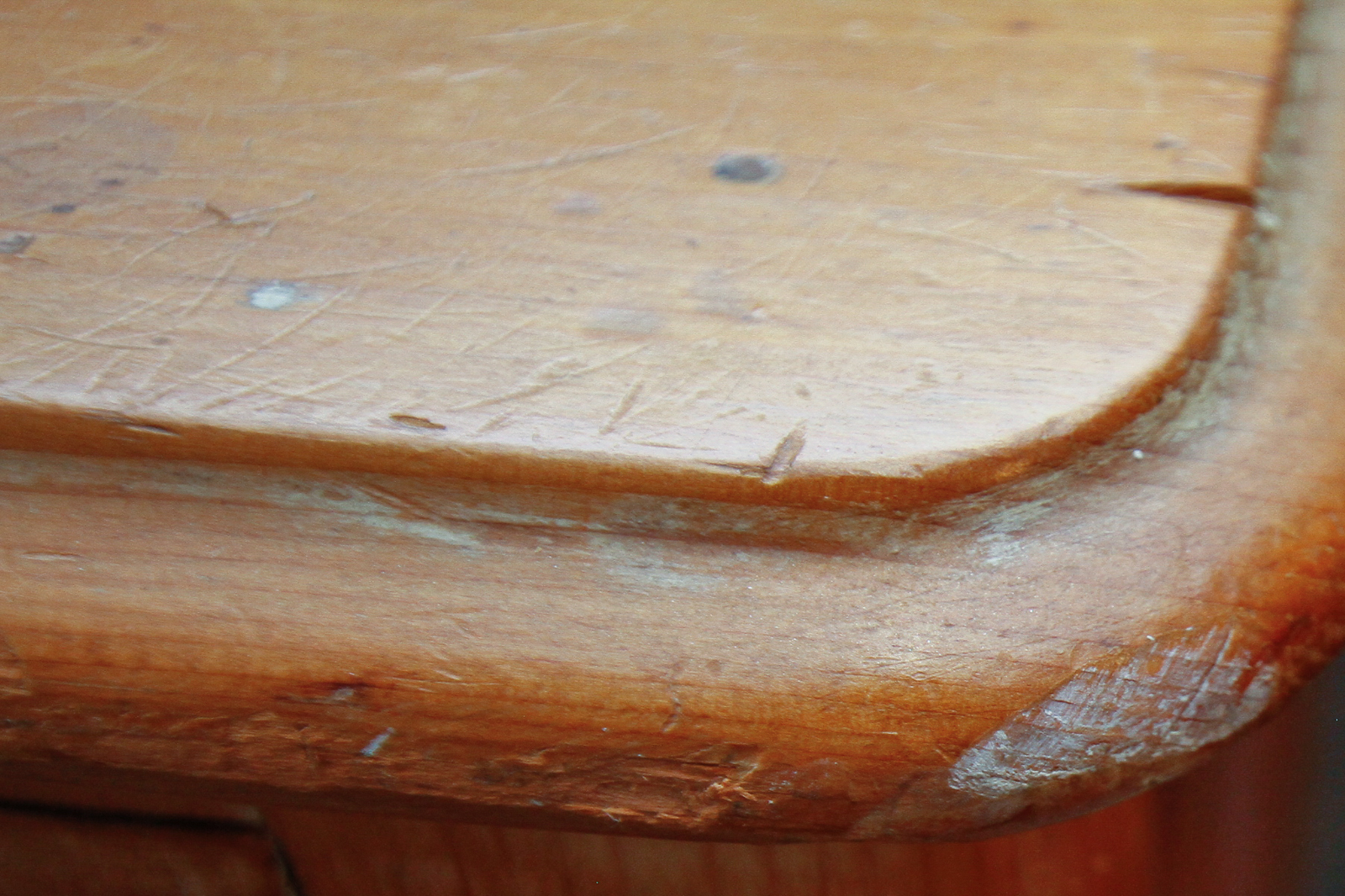 Antique Colonial Pine Chest of Drawers