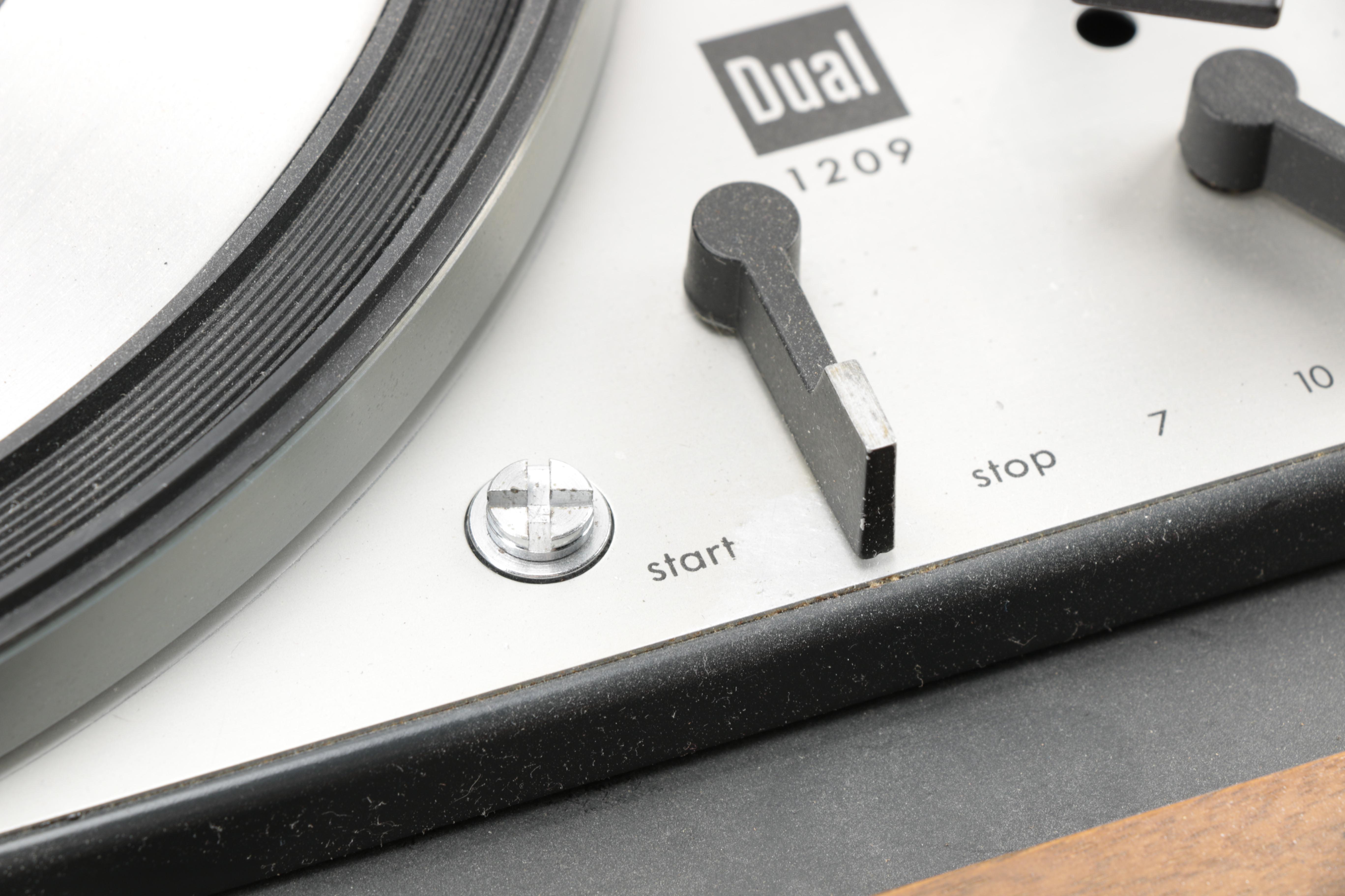 1970s United Audio 1209 Dual Turntable Record Player