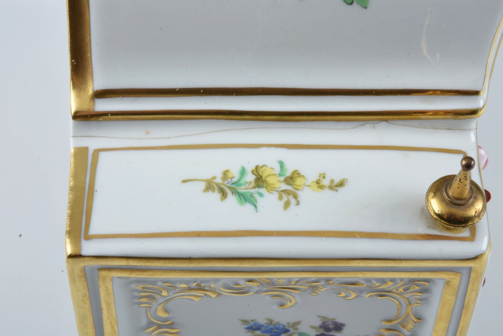 "Alt Meissen Art" Dresden Porcelain Clock