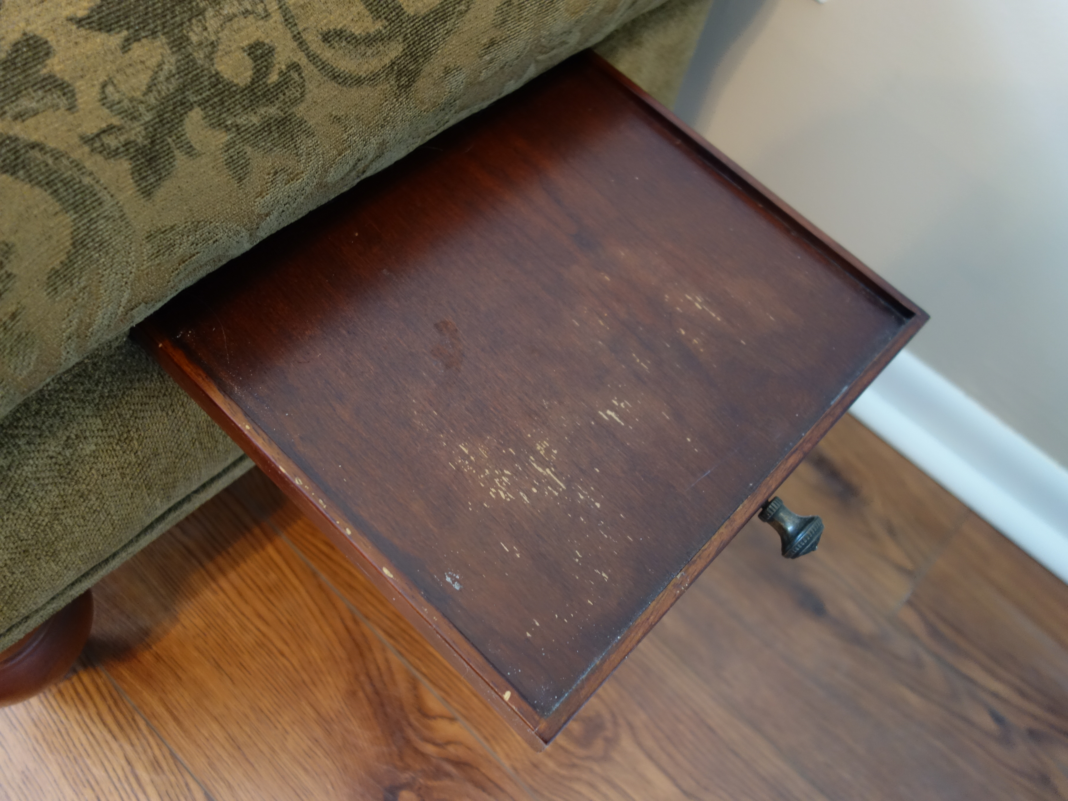 Contemporary Button-Tufted Ottoman With Pull-Out Trays