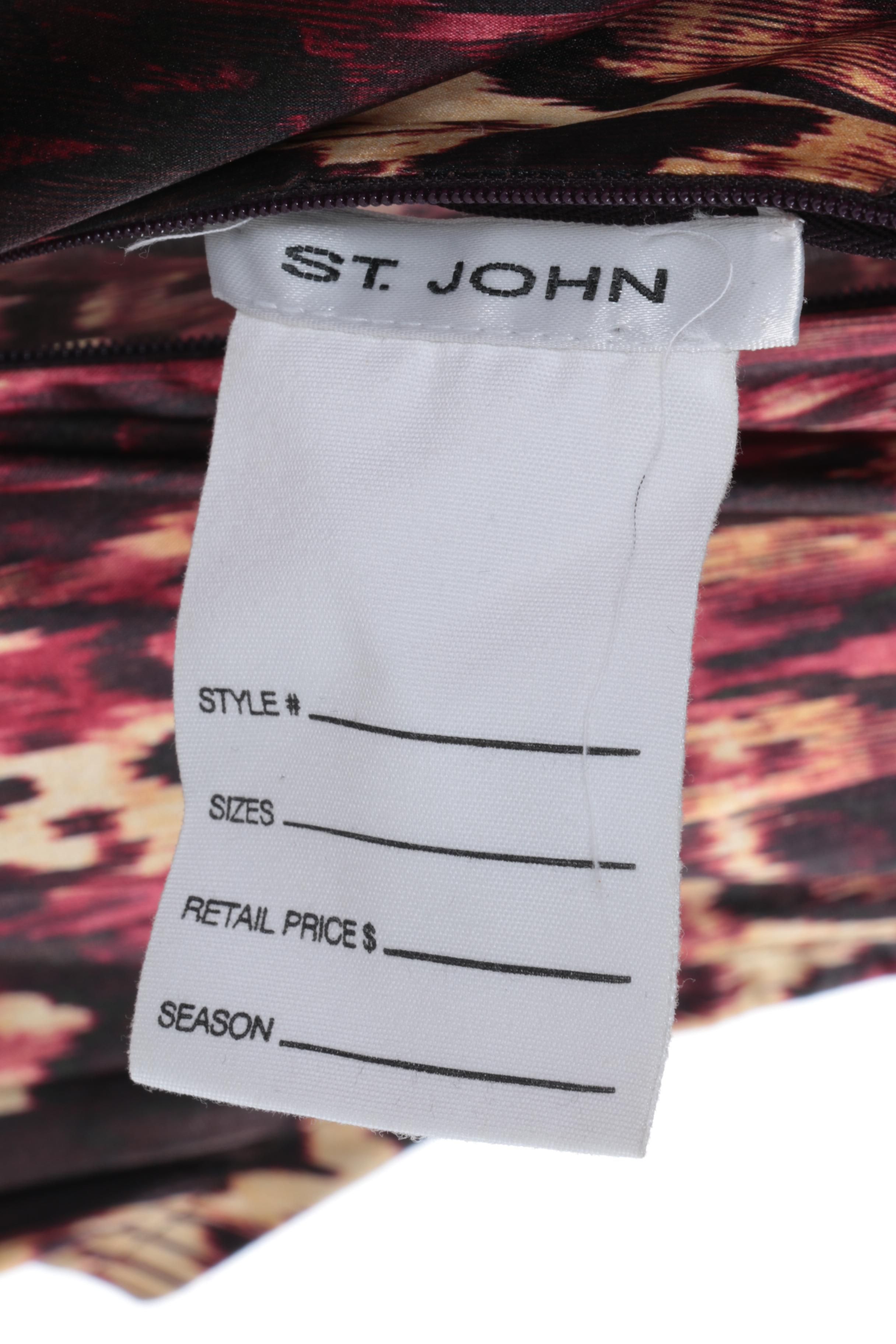 St. John Sleeveless Women's Tops