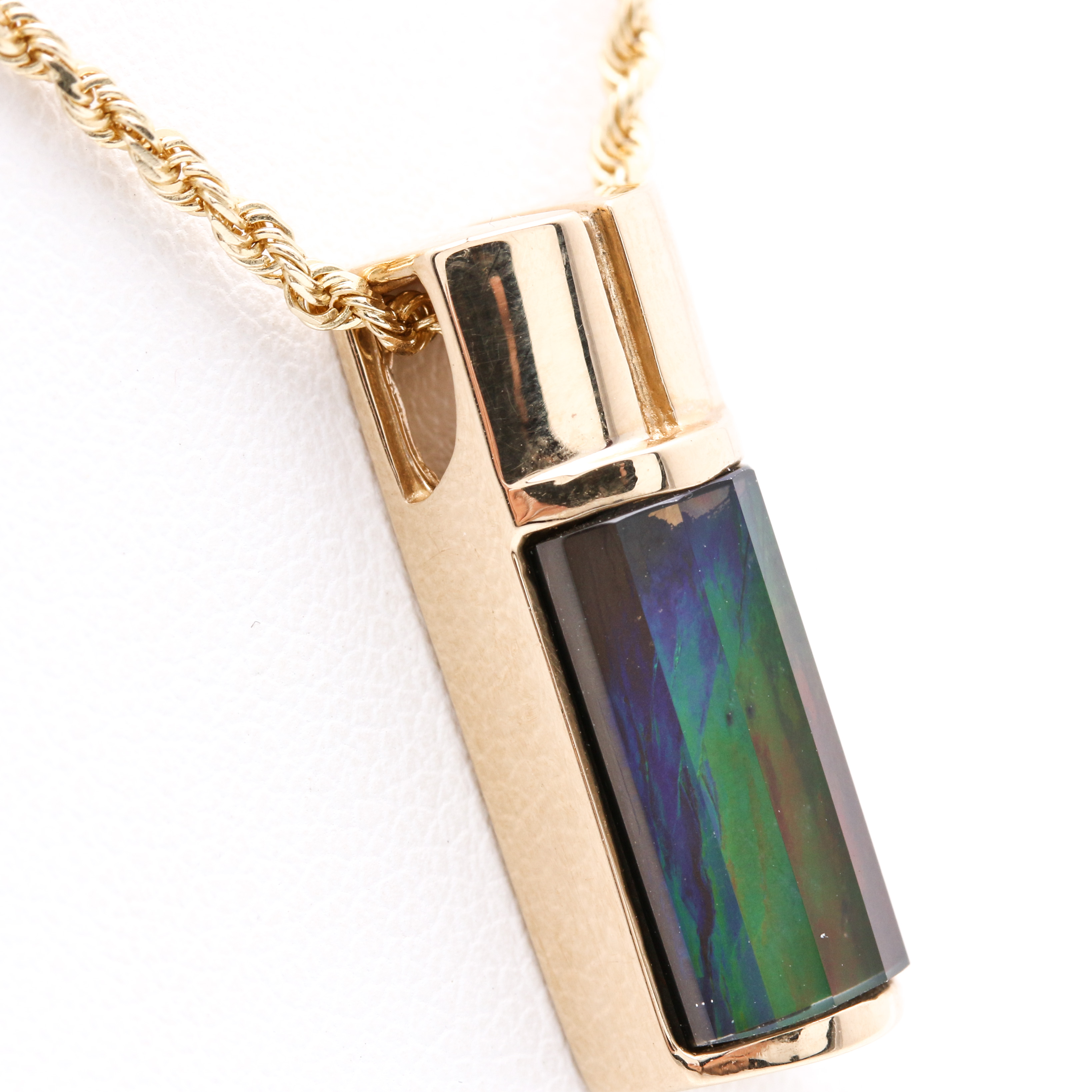 Michael Anthony 14K Yellow Gold Quartz Ammolite Doublet Pendant Necklace