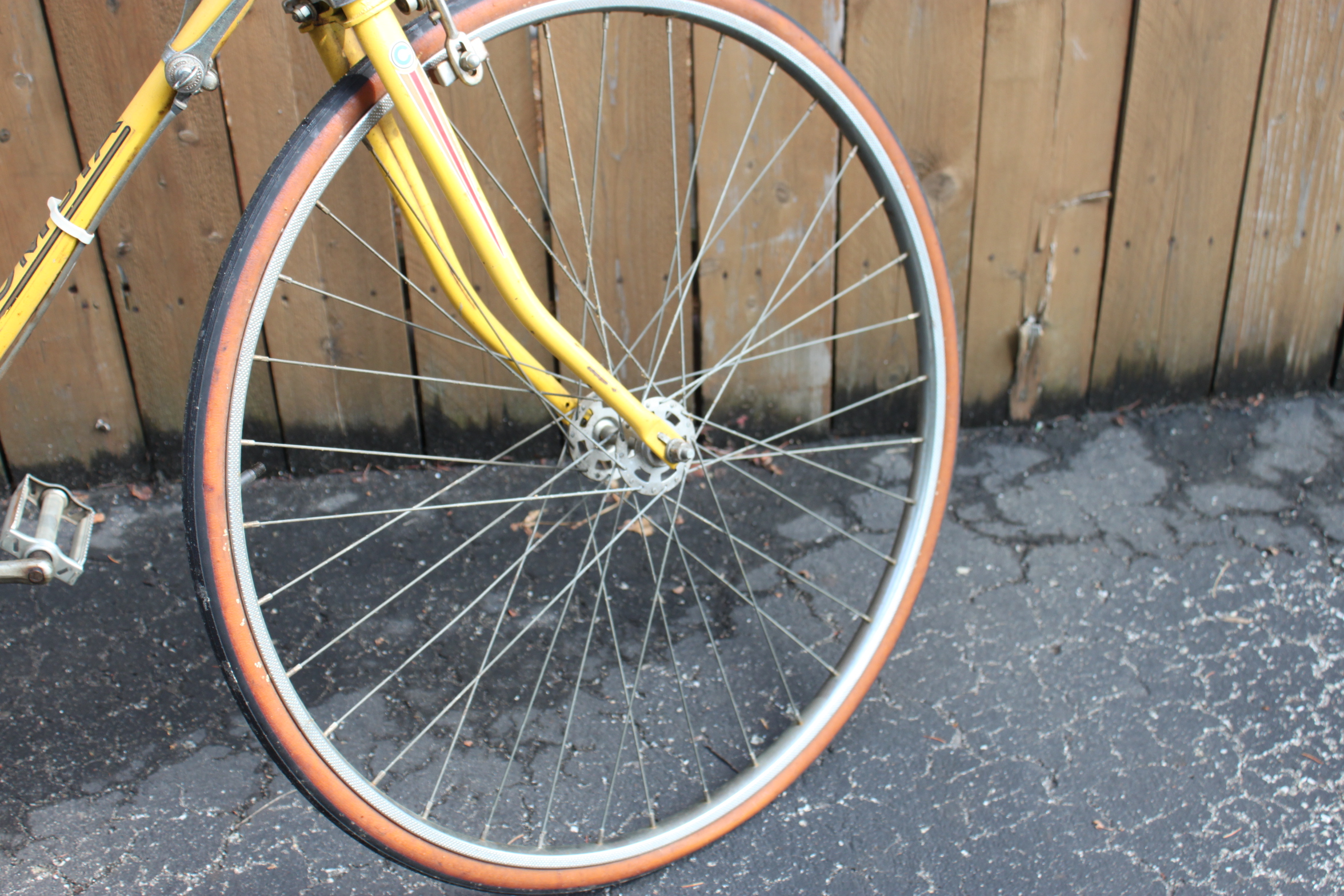 Vintage Columbia Bicycle and Croozer Baby Carrier
