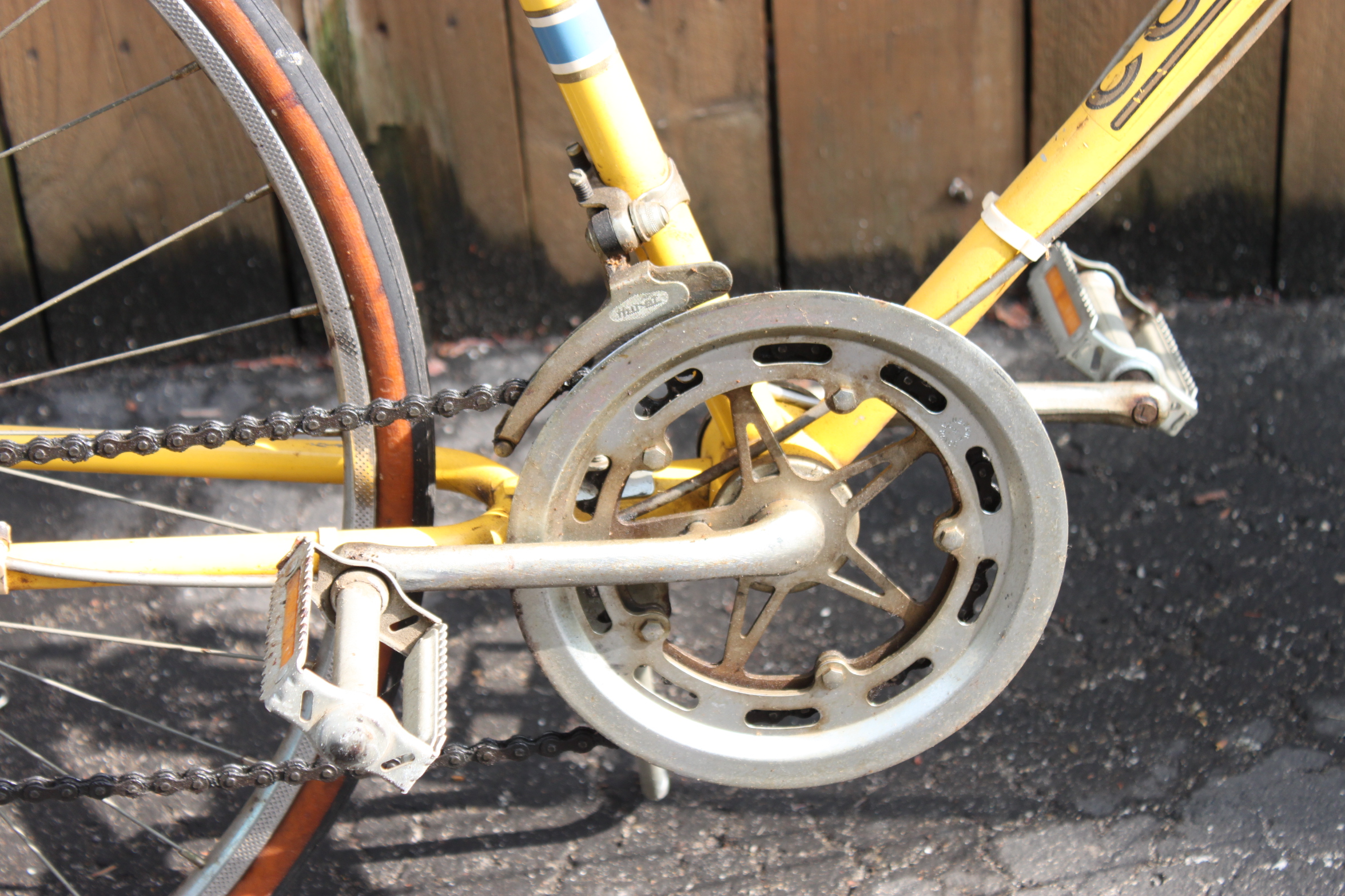 Vintage Columbia Bicycle and Croozer Baby Carrier