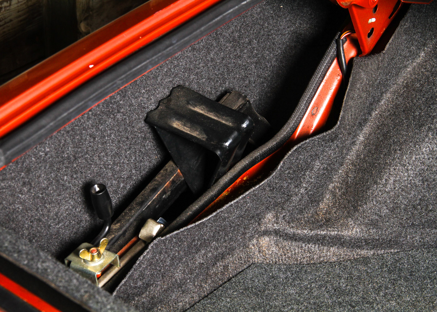 1982 BMW 528E Red Sedan