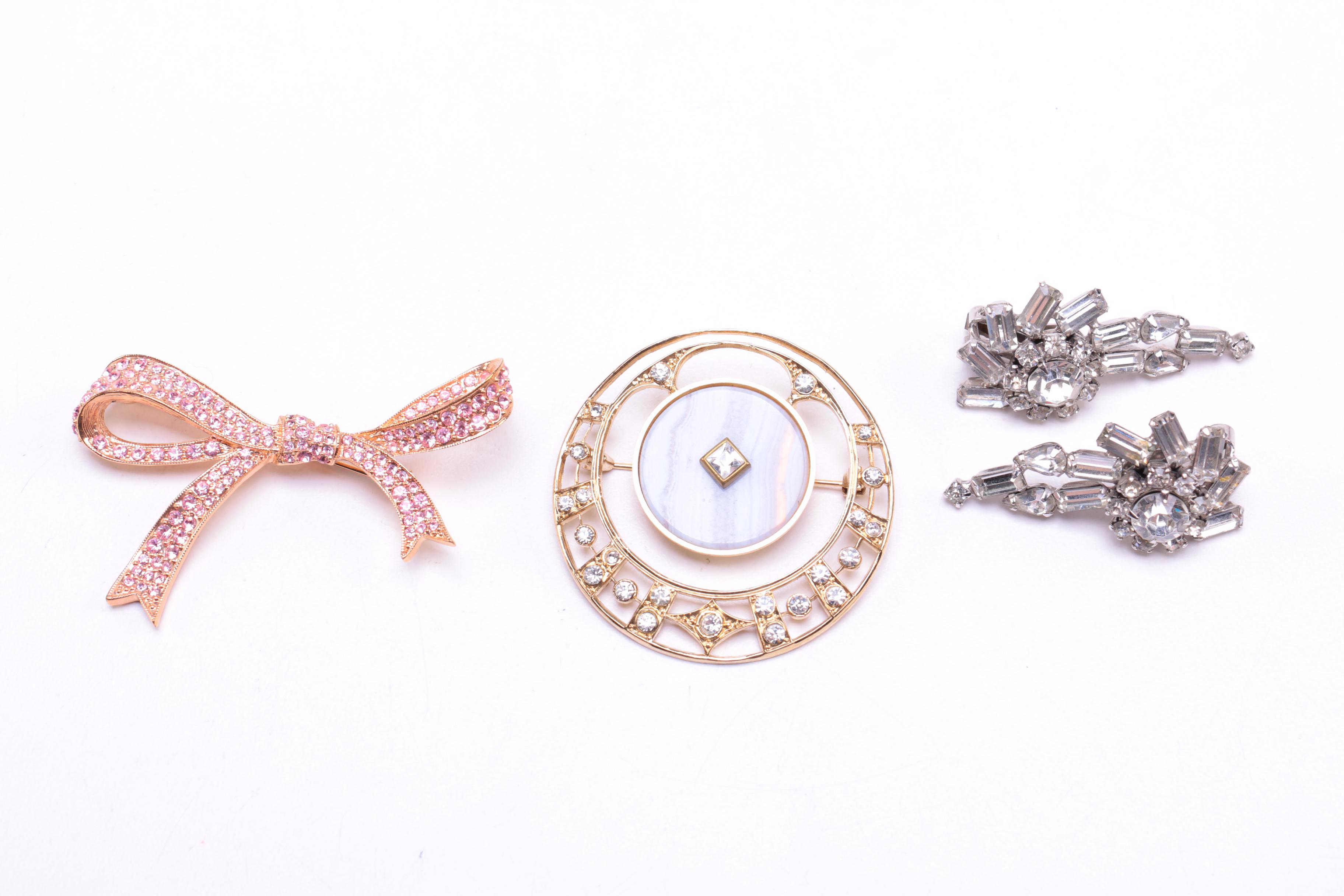 Vintage Costume Jewelry Featuring Weiss and Bakelite