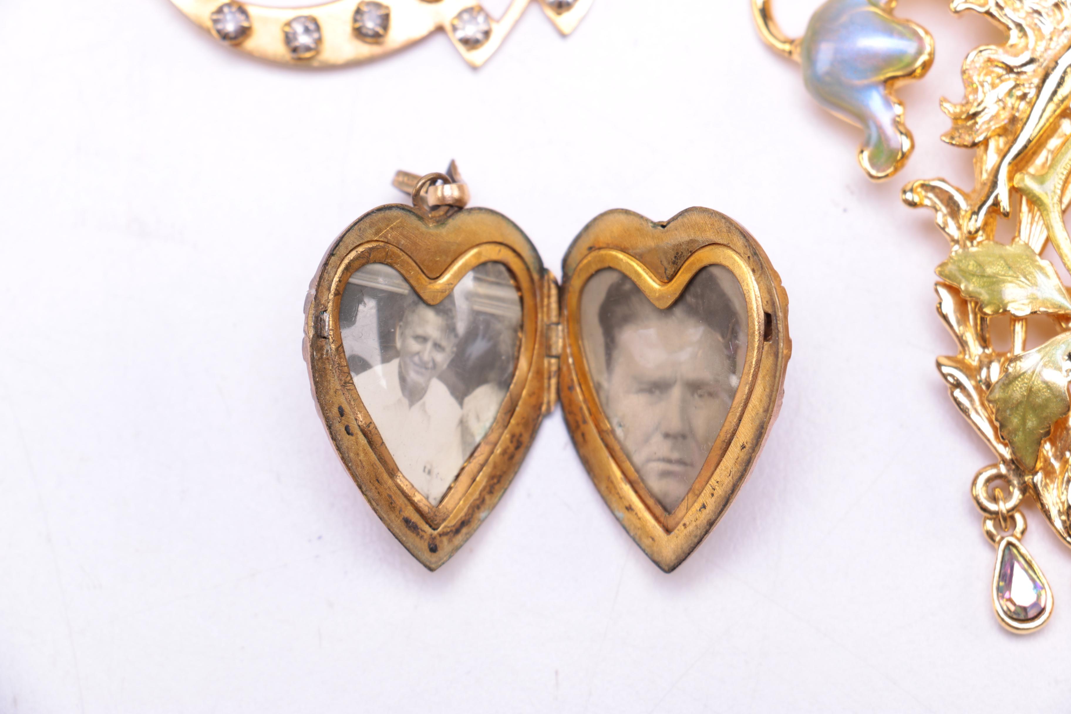 Vintage Costume Jewelry Featuring Weiss and Bakelite