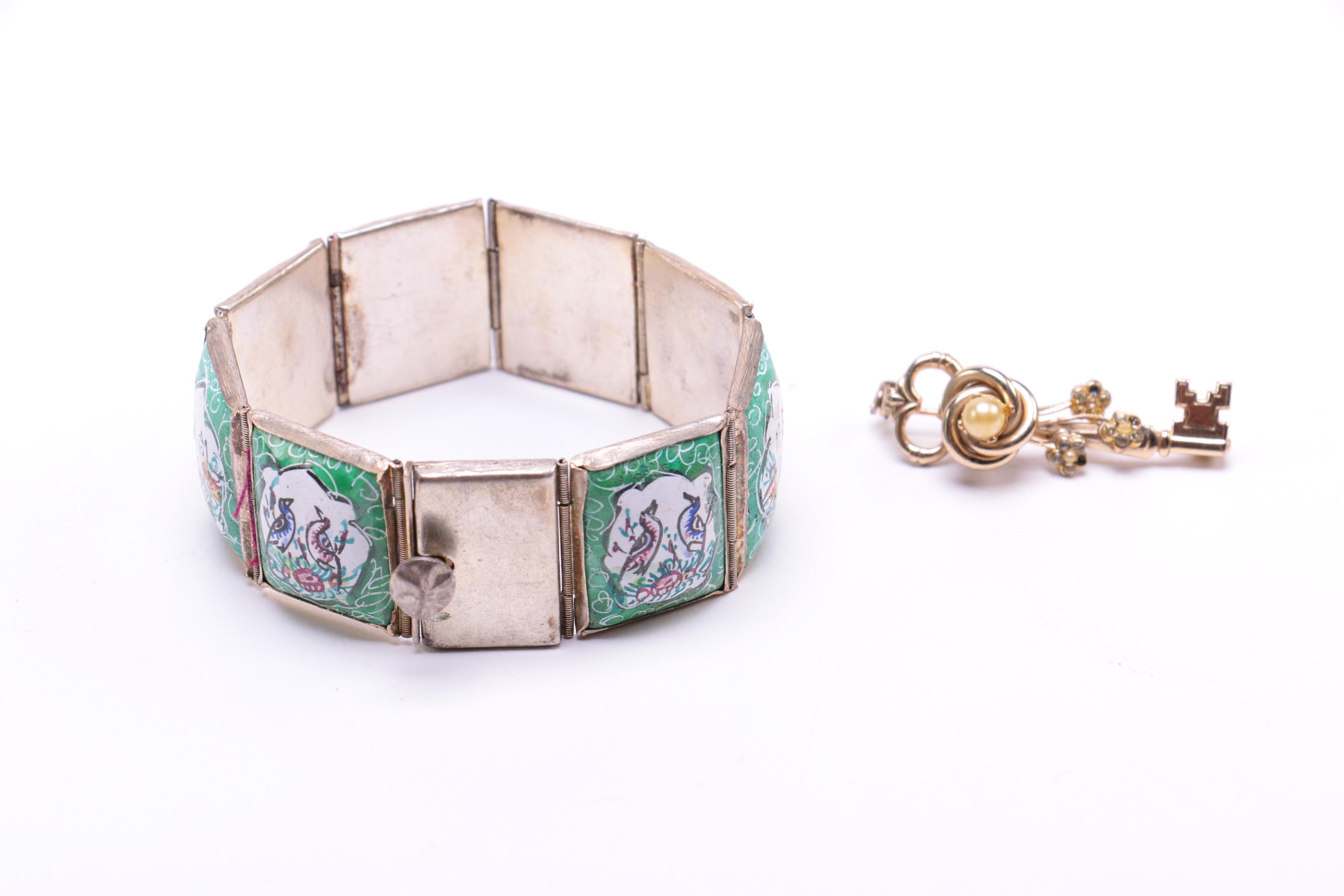 Vintage Costume Jewelry Featuring Weiss and Bakelite