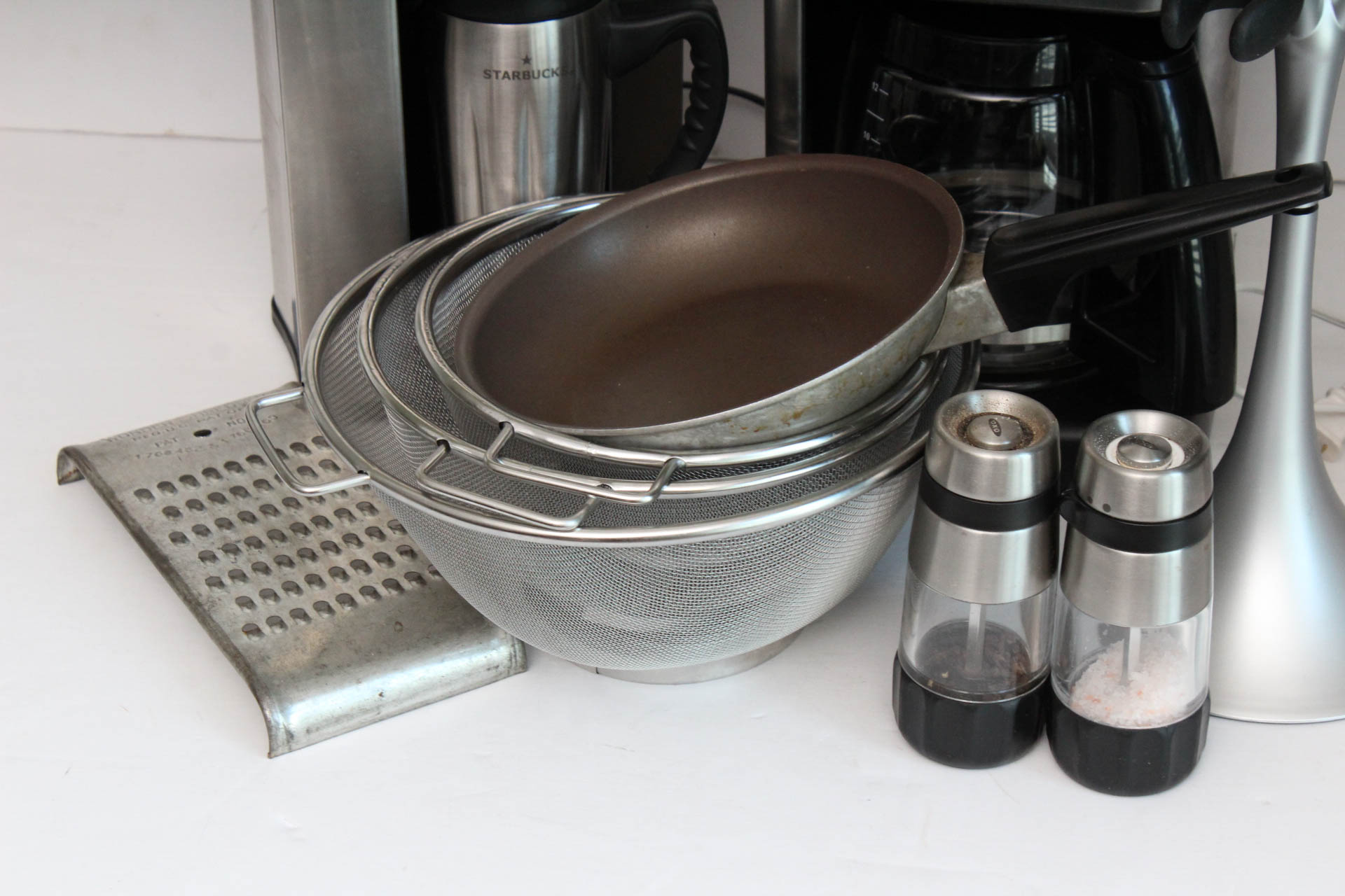 Kitchenware and Appliance Assortment