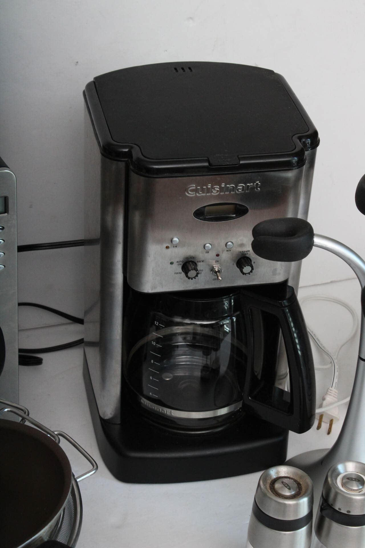 Kitchenware and Appliance Assortment