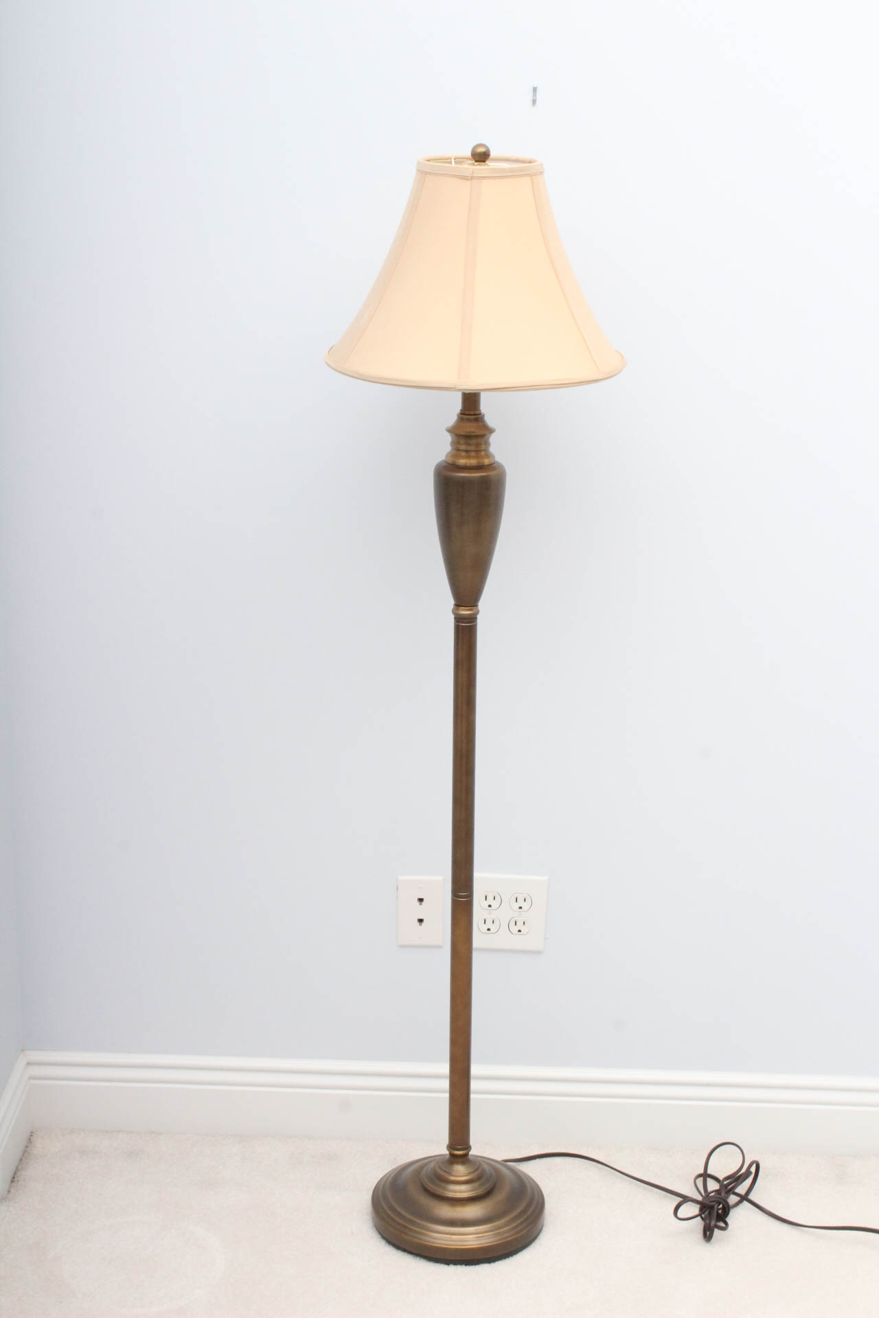 Metal Body Floor Lamp