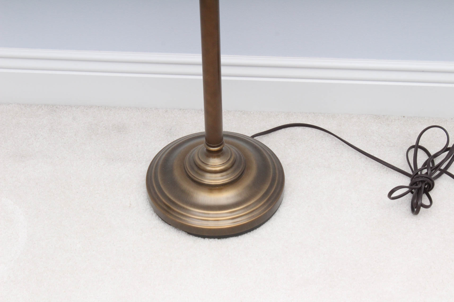 Metal Body Floor Lamp