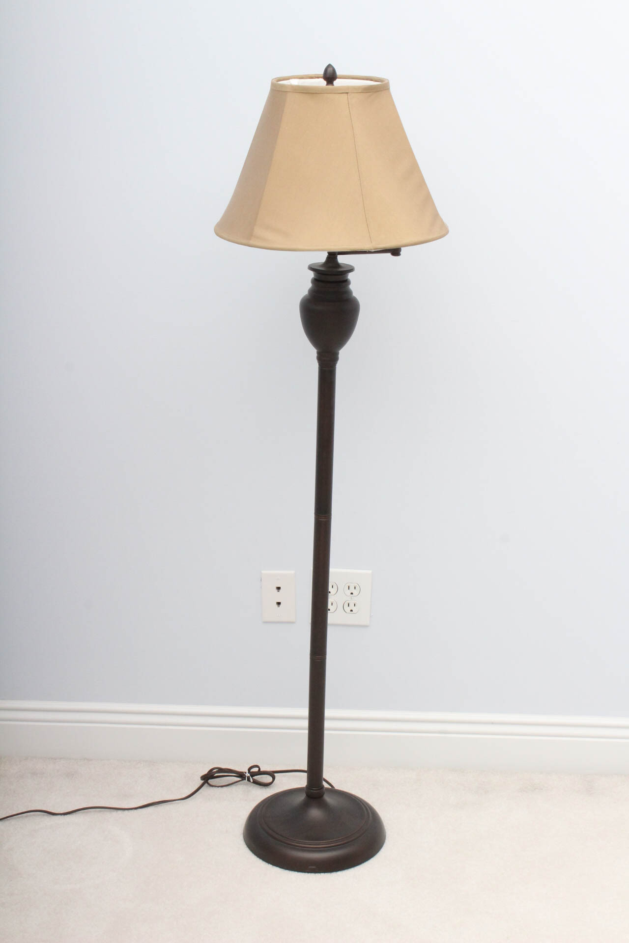 Metal Body Floor Lamp
