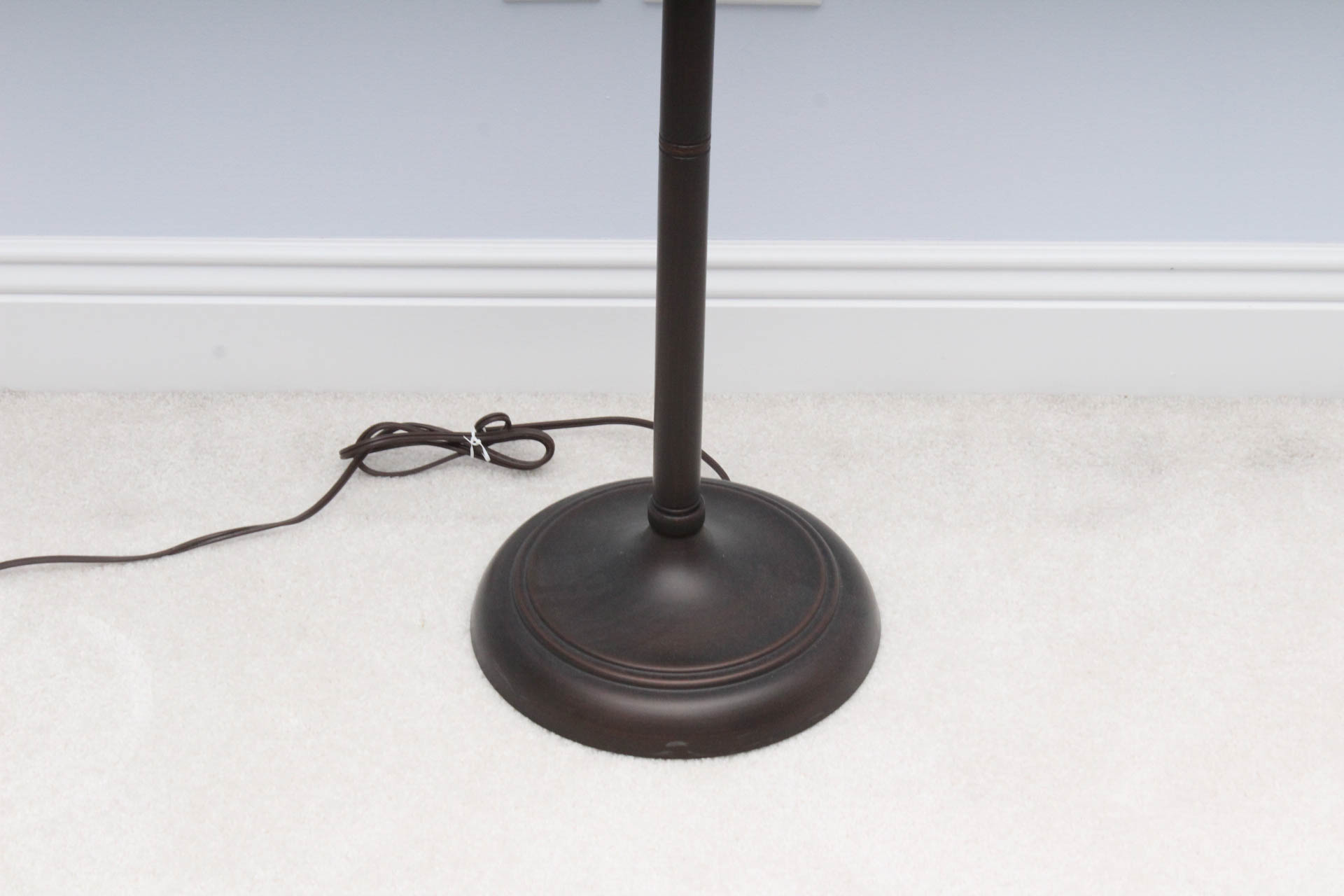 Metal Body Floor Lamp
