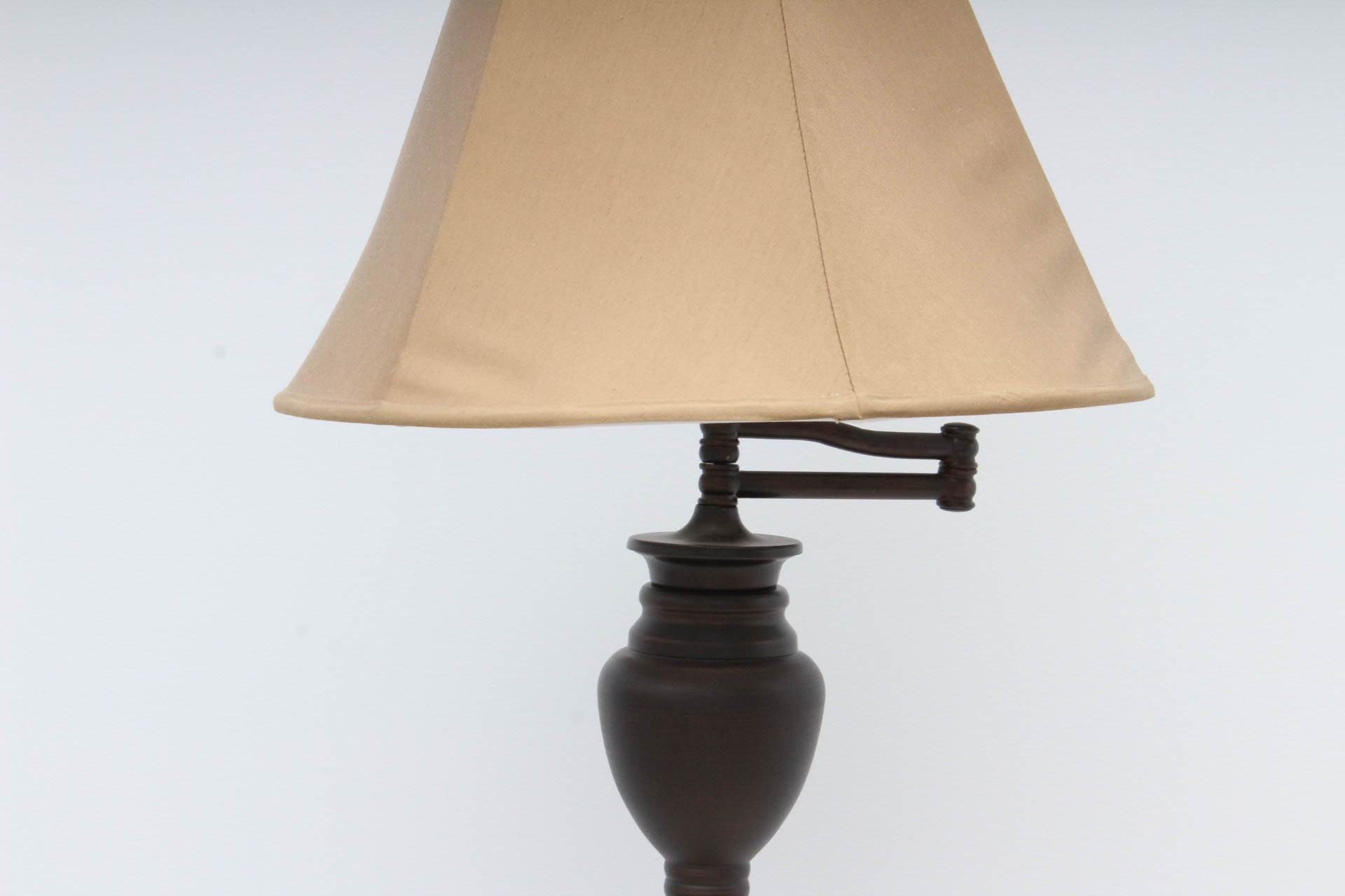 Metal Body Floor Lamp