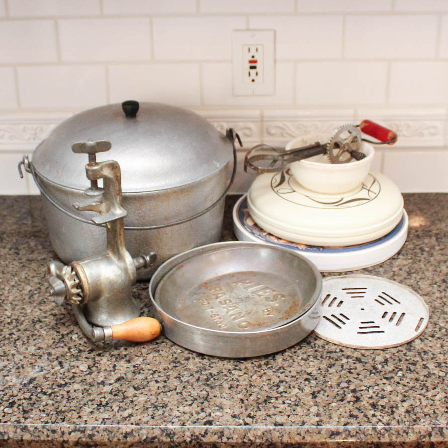 Vintage Cookware and Kitchenalia