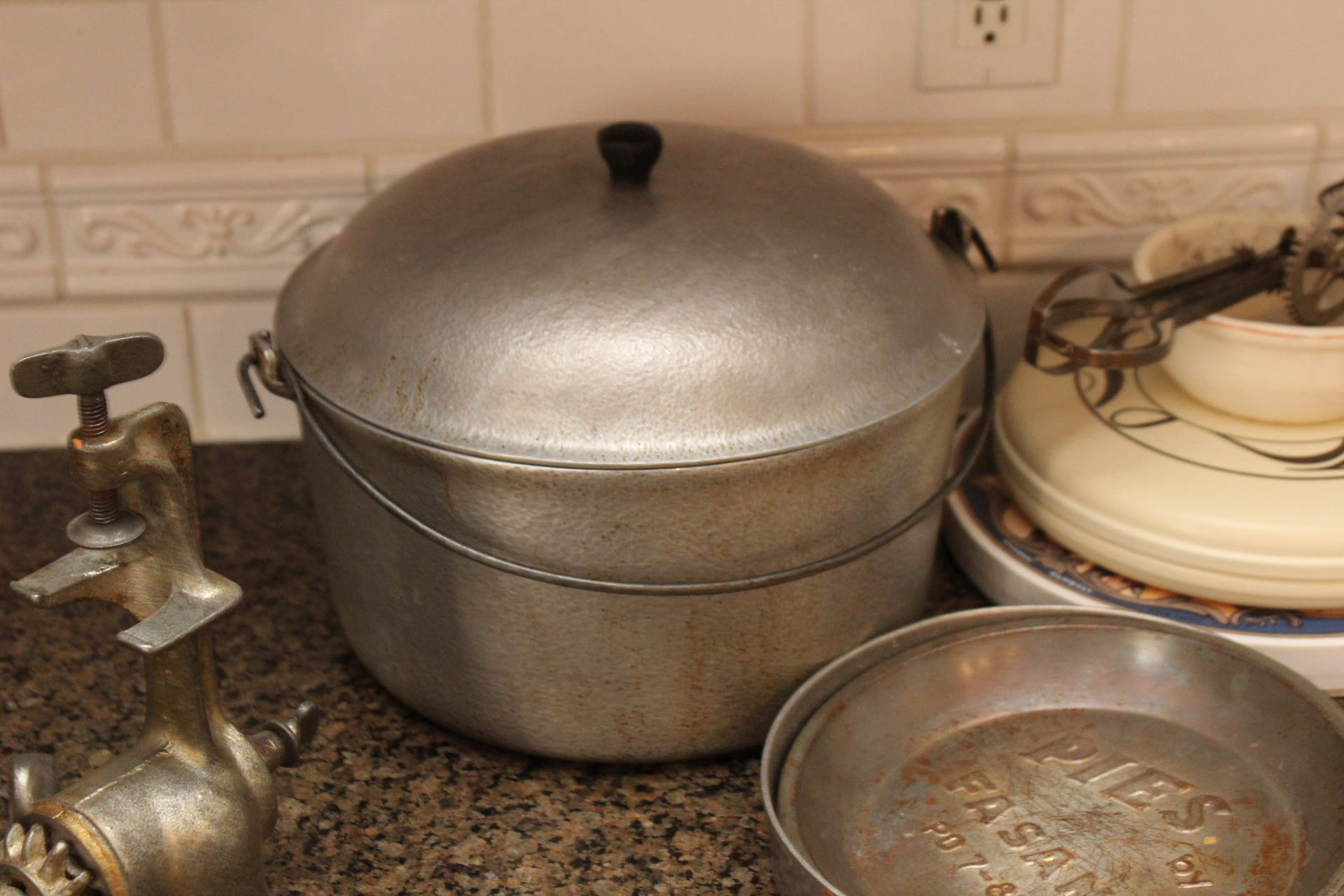 Vintage Cookware and Kitchenalia