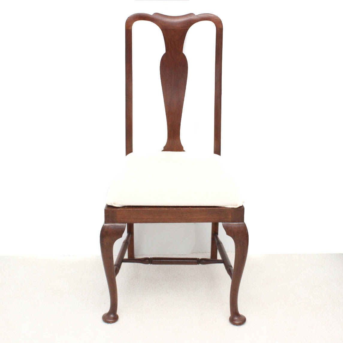 Queen Anne Style Fiddle Back Side Chair