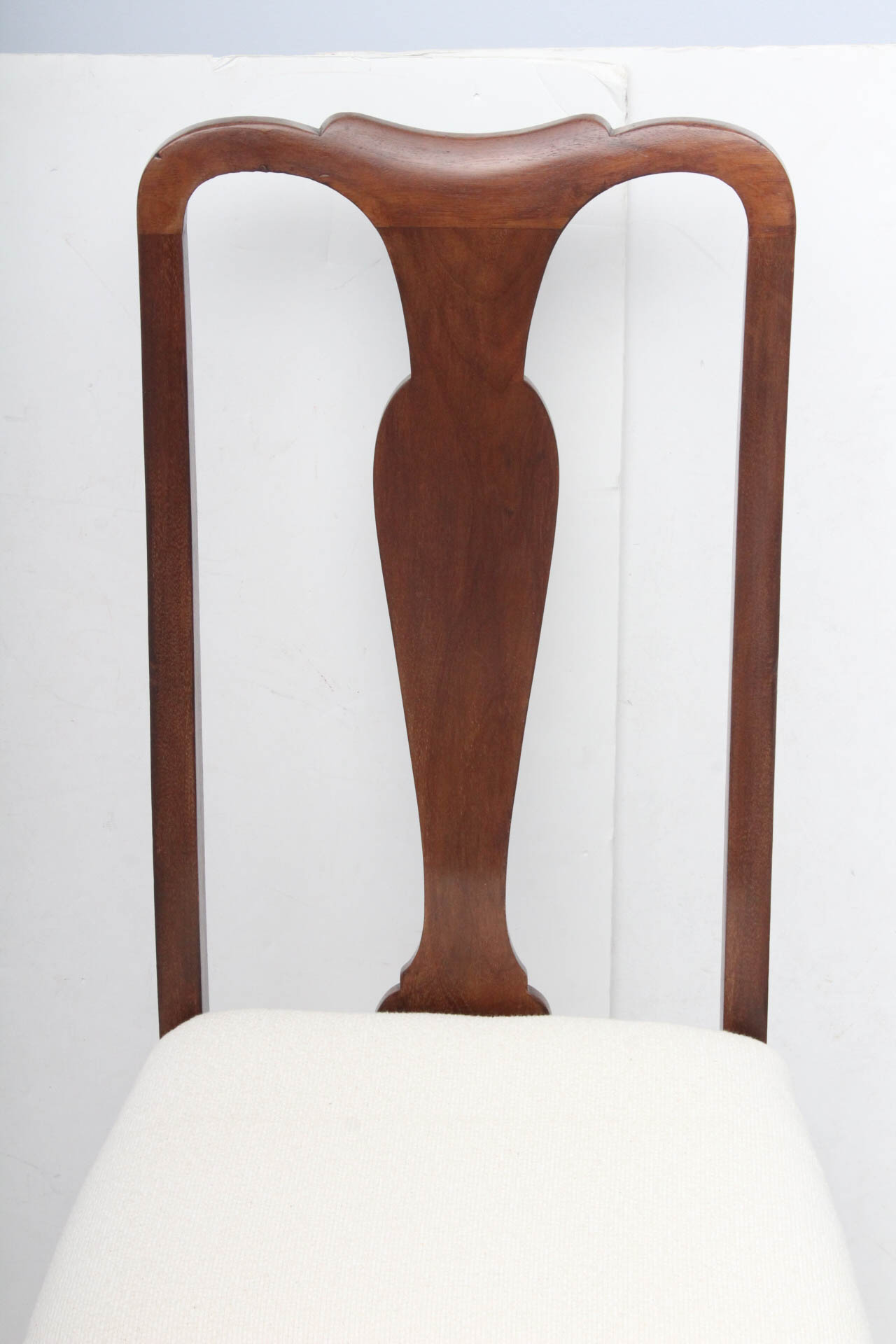 Queen Anne Style Fiddle Back Side Chair