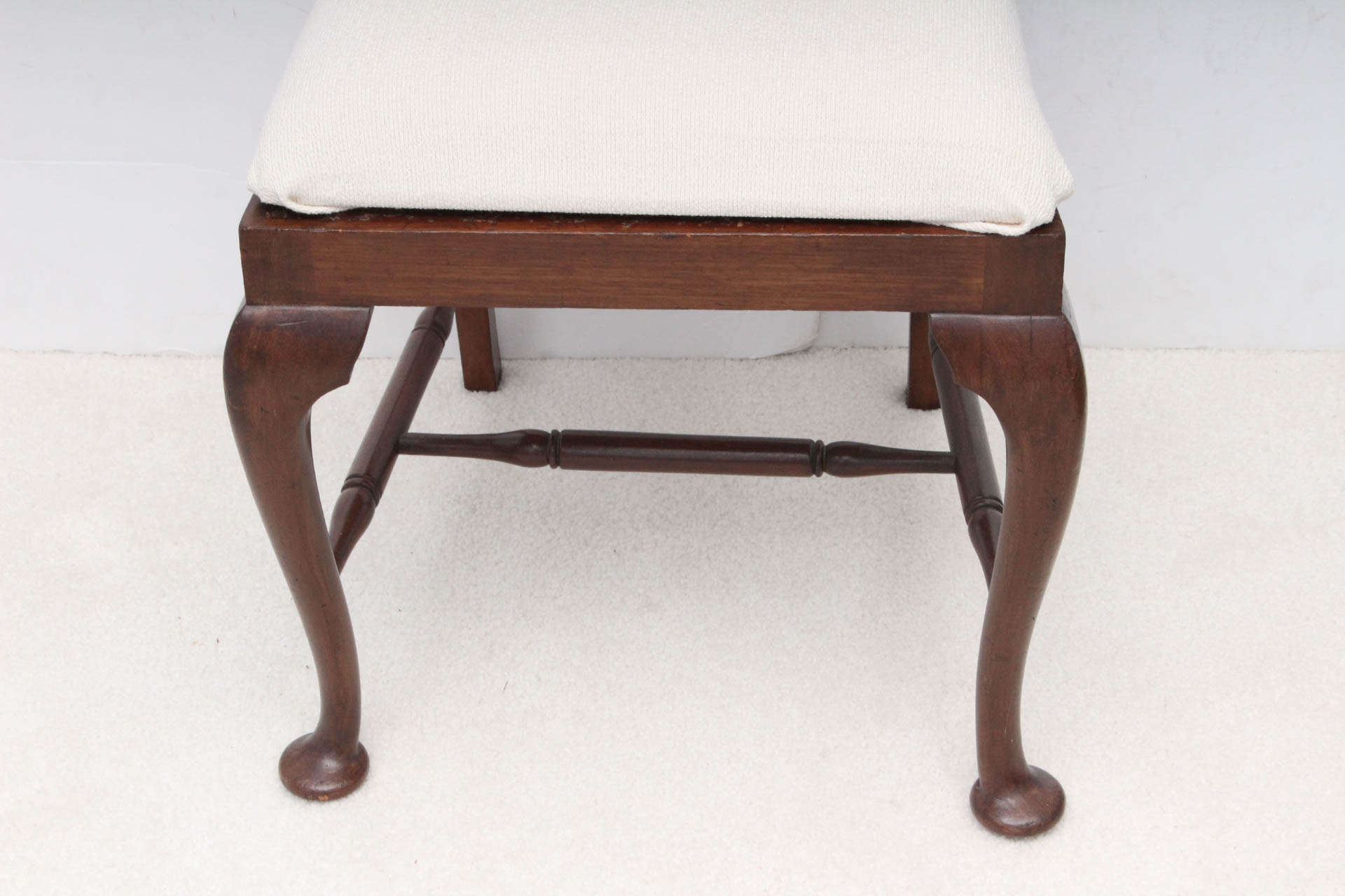 Queen Anne Style Fiddle Back Side Chair