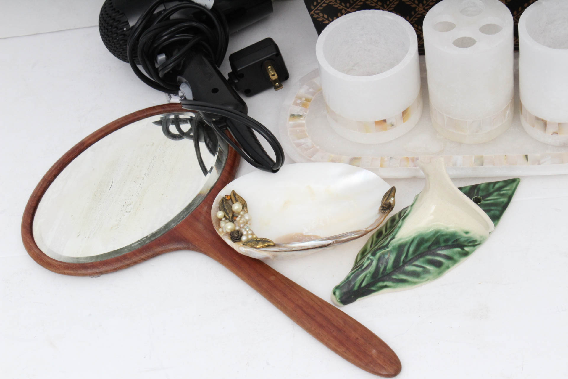 Vanity and Bath Decor Selection