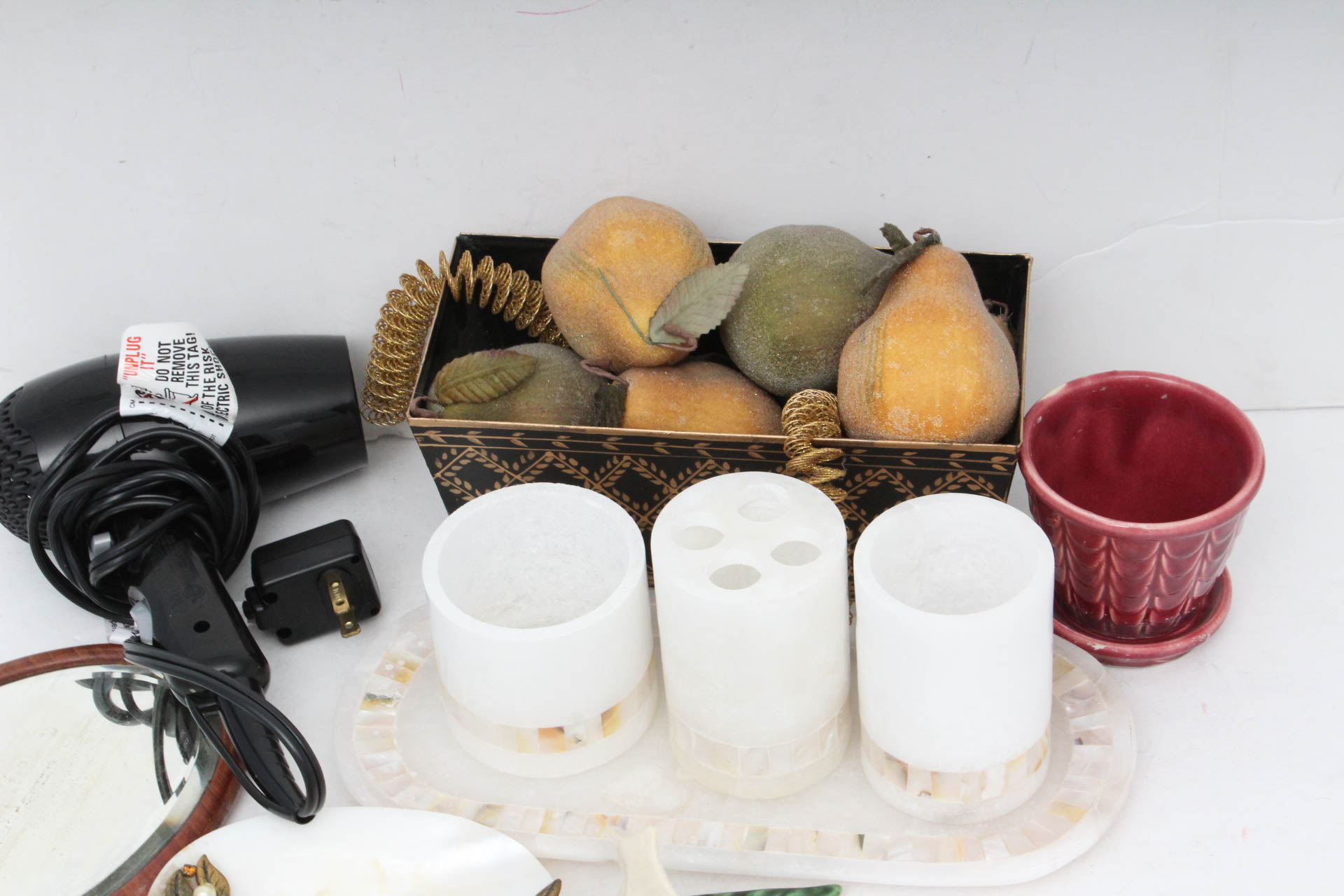 Vanity and Bath Decor Selection